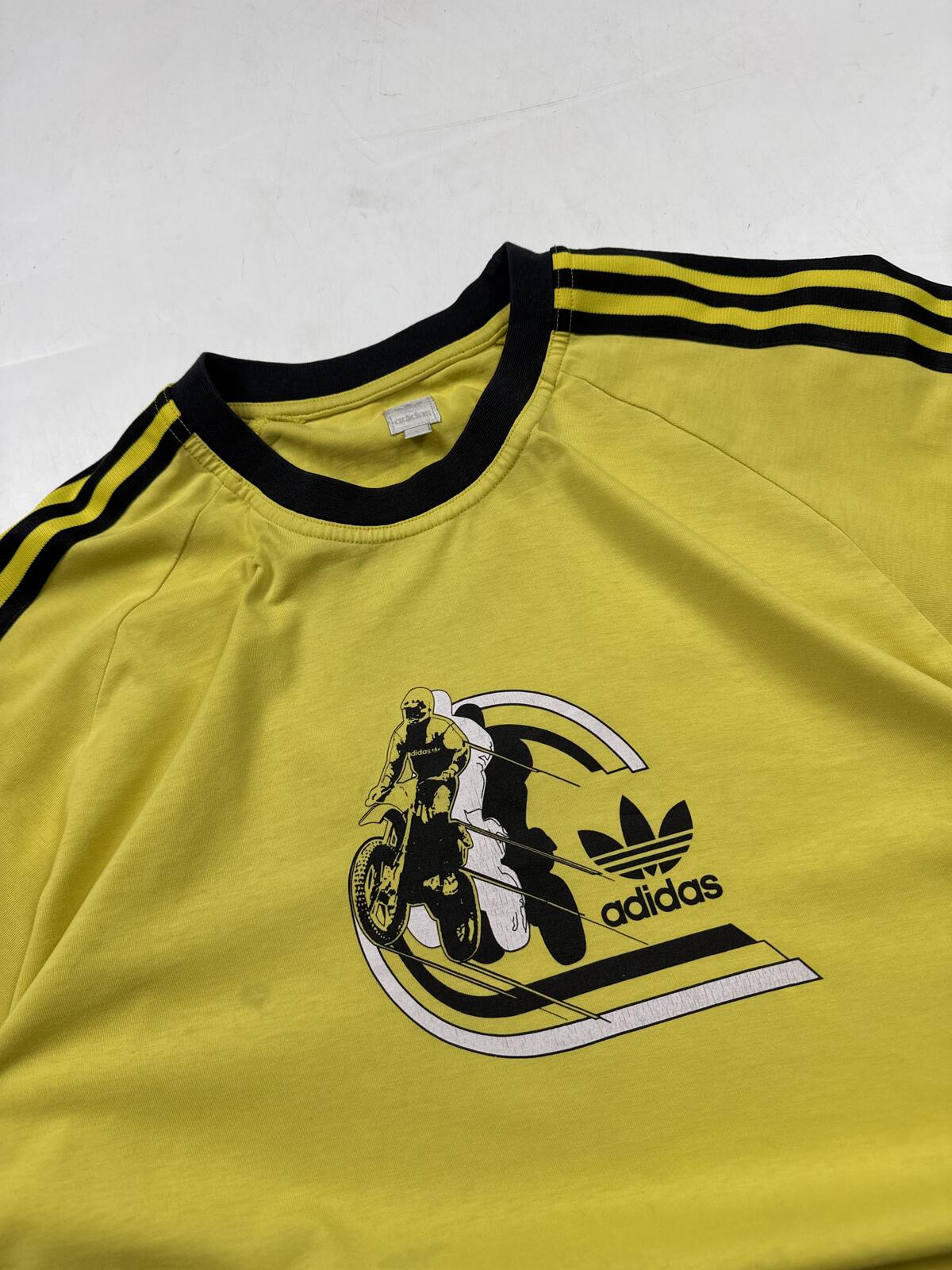 Vintage Y2K Adidas originals centre logo tee (L)