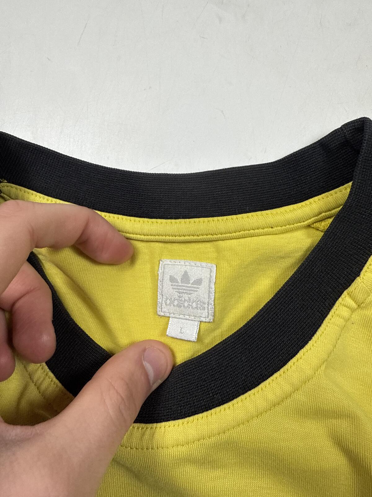 Vintage Y2K Adidas originals centre logo tee (L)