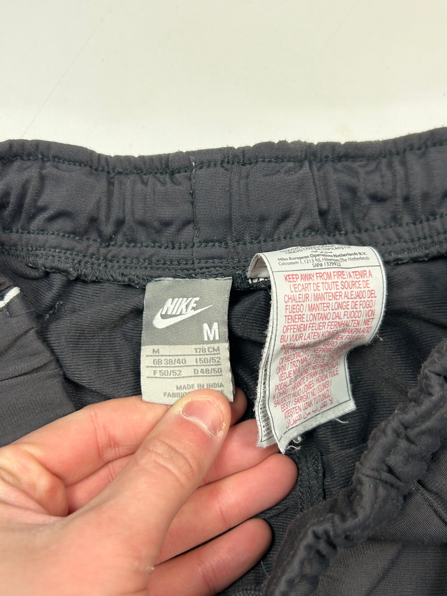 Vintage Nike baggy track pants (M)
