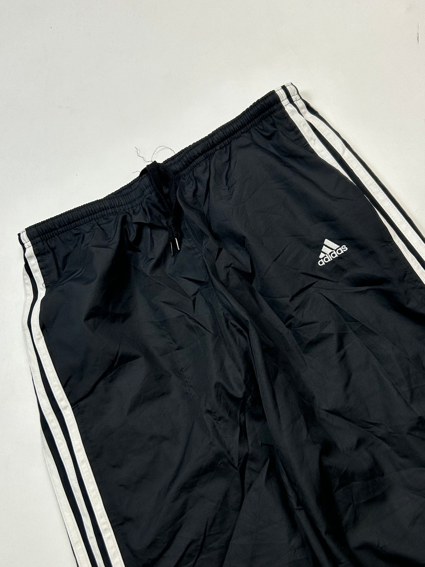 Vintage Adidas baggy track pants (M)