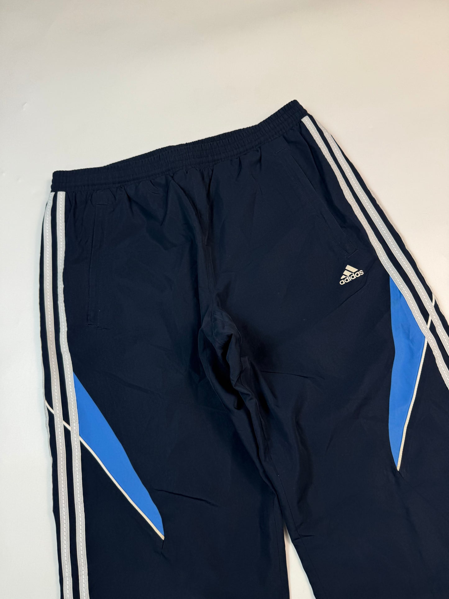 Vintage Adidas baggy track pants (L)