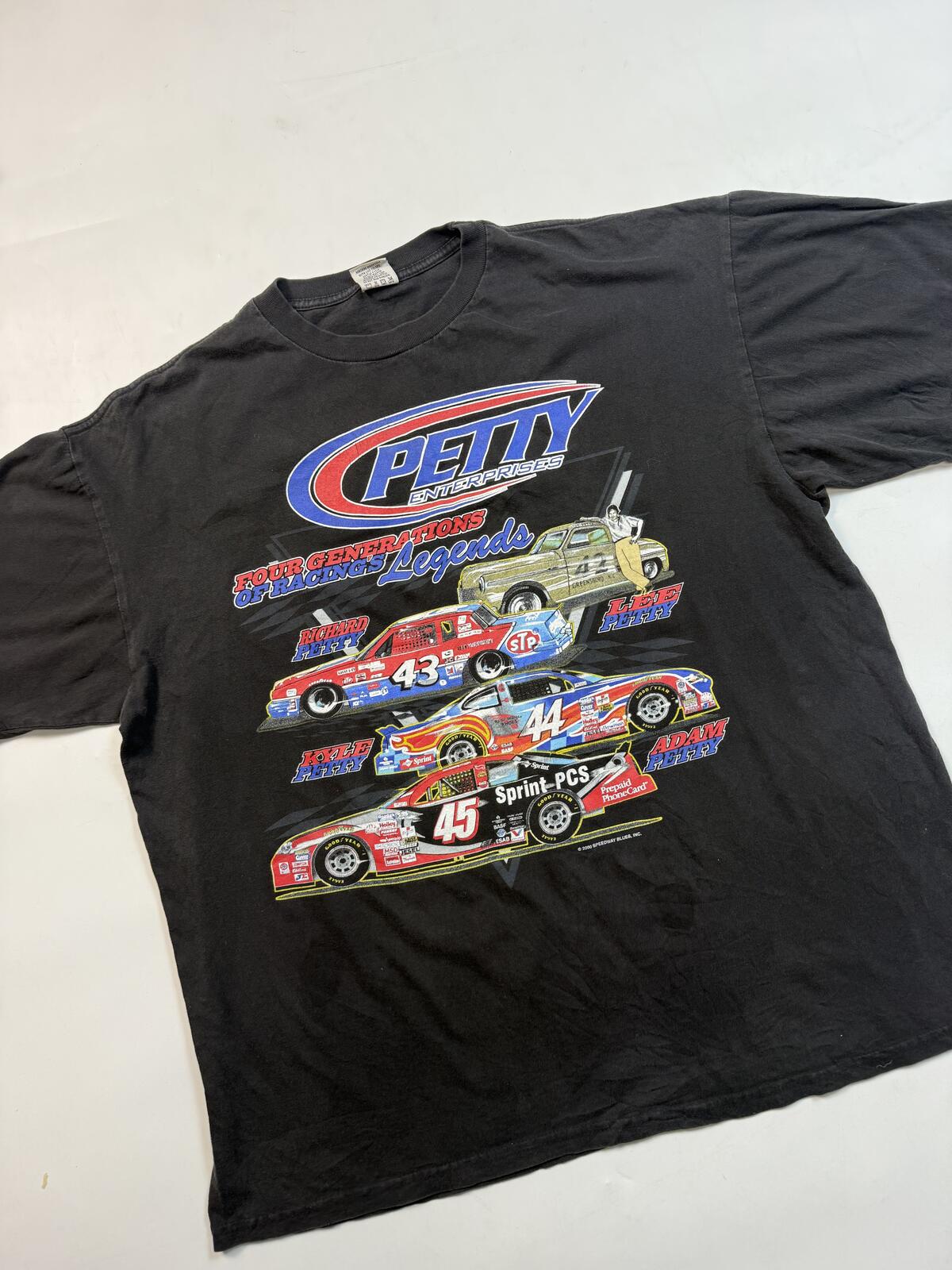 Vintage NASCAR Petty Enterprises 2000 graphic racing tee (XL)