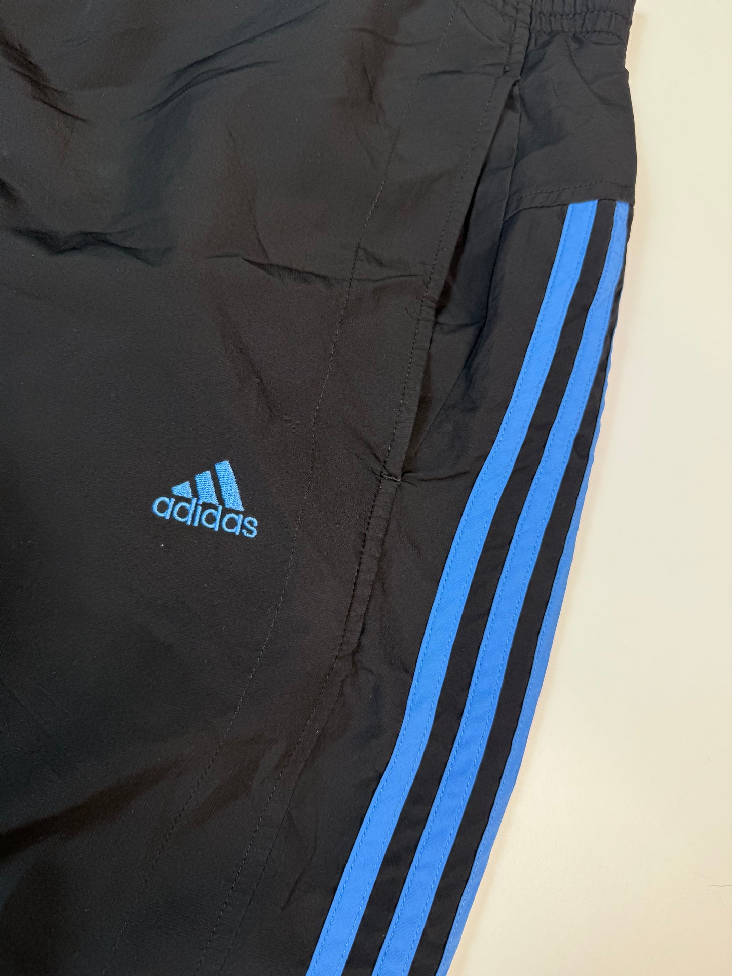 Vintage Adidas baggy track pants (L)