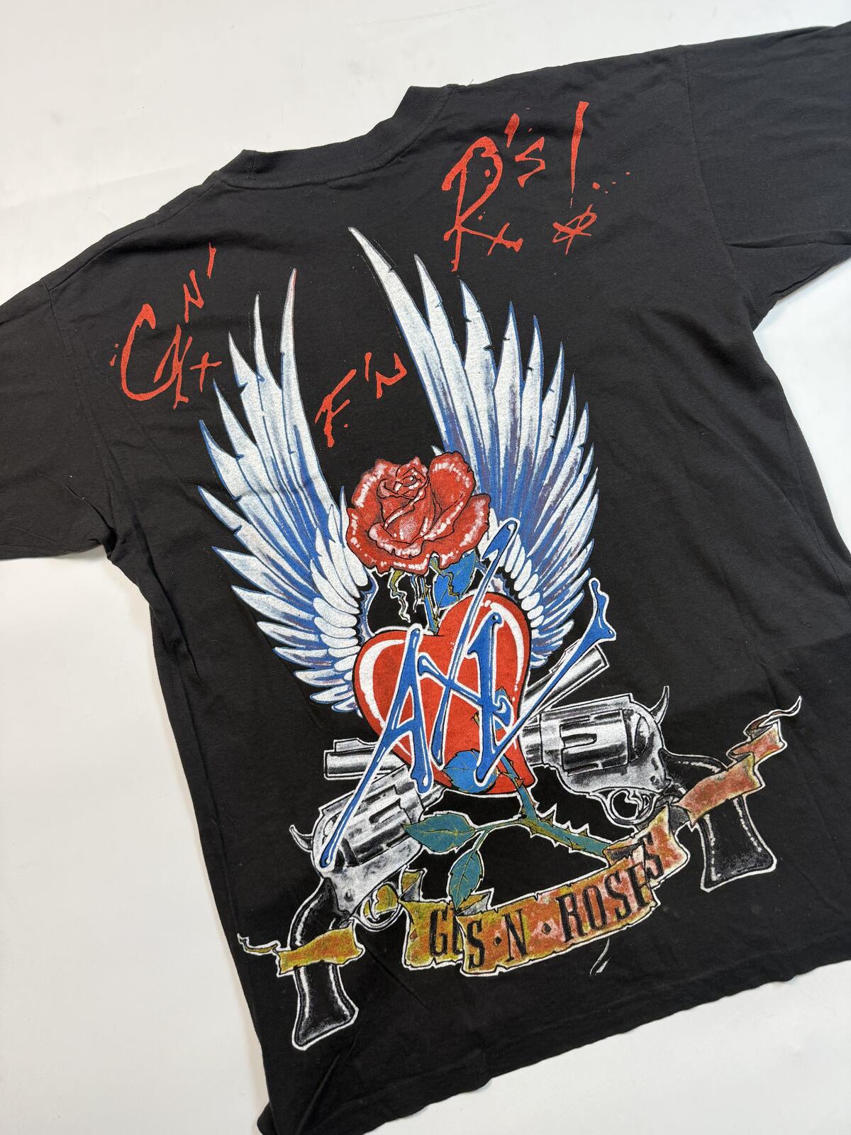 Vintage 90s Guns N Roses single stitch graphic band tee (L)