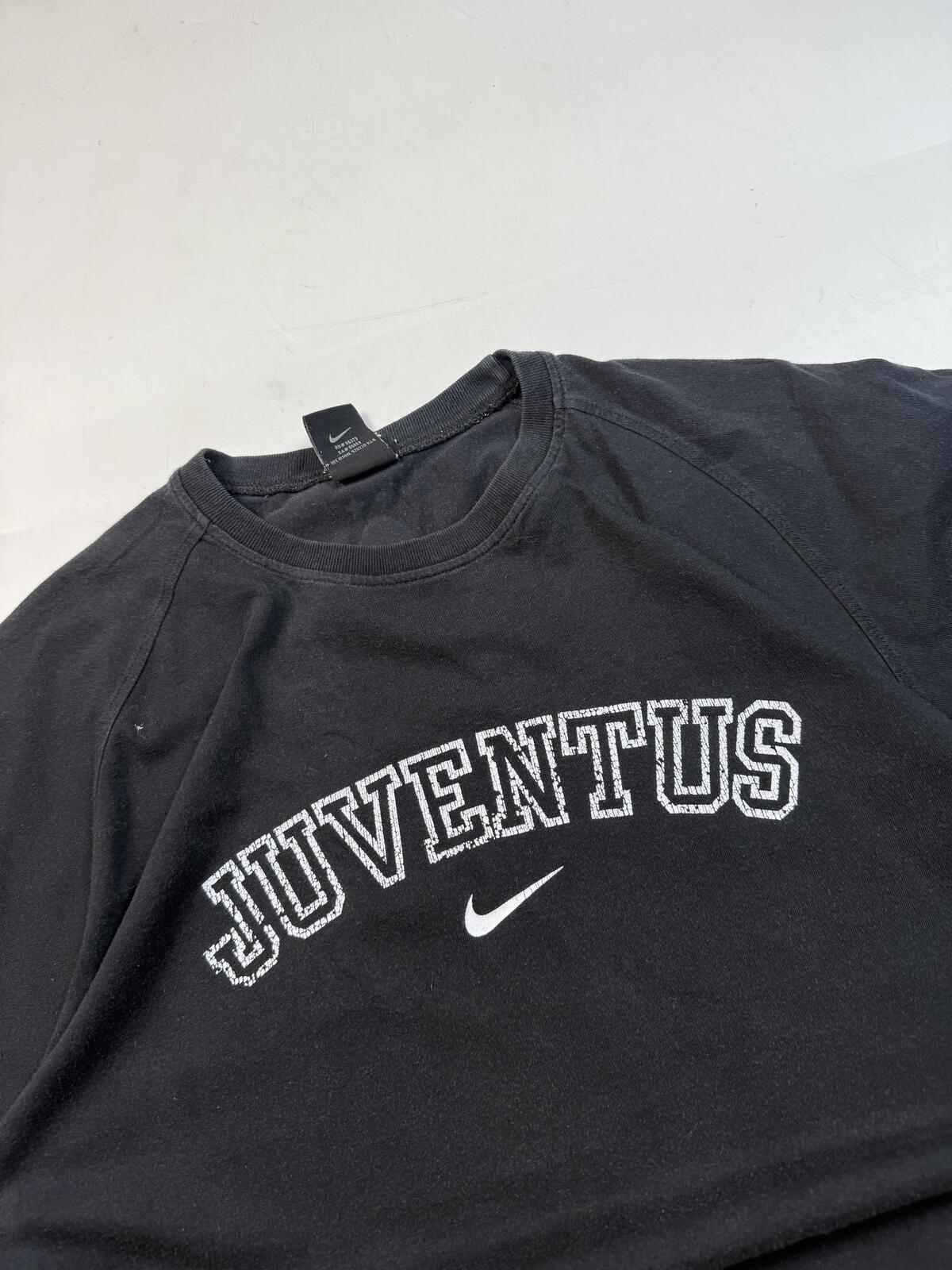 Vintage Juventus centre swoosh graphic football tee (XL)