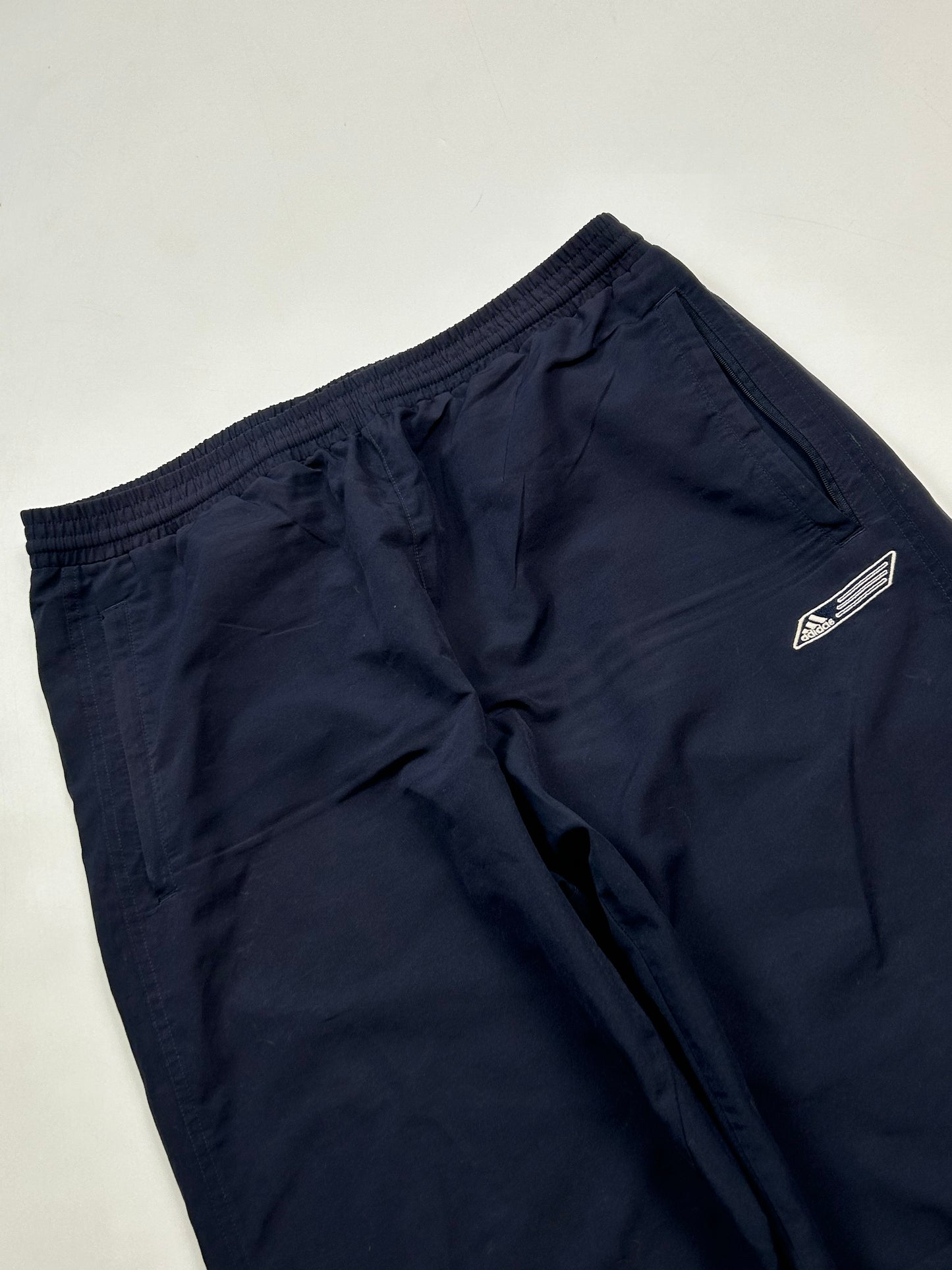 Vintage Adidas baggy track pants (M)