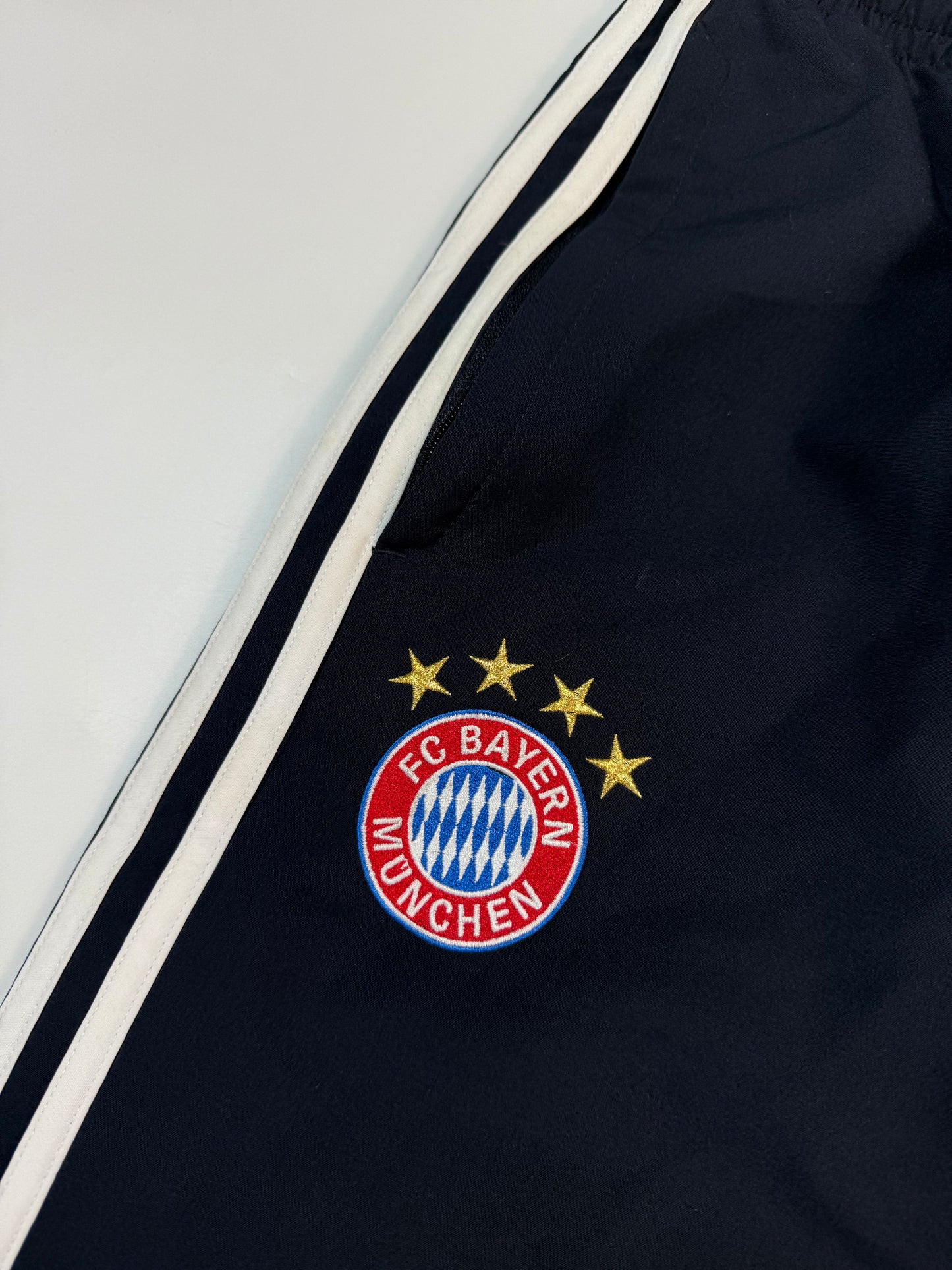 Bayern Munich 2011/12 Adidas baggy football track pants (S)