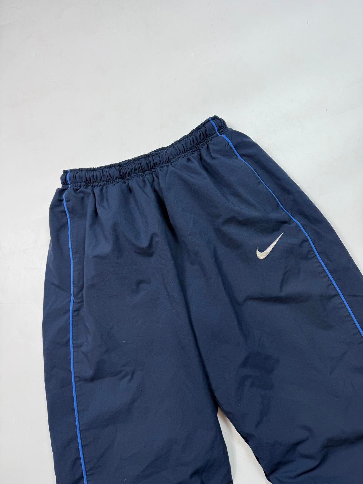 Vintage Nike side stripe baggy track pants (M)