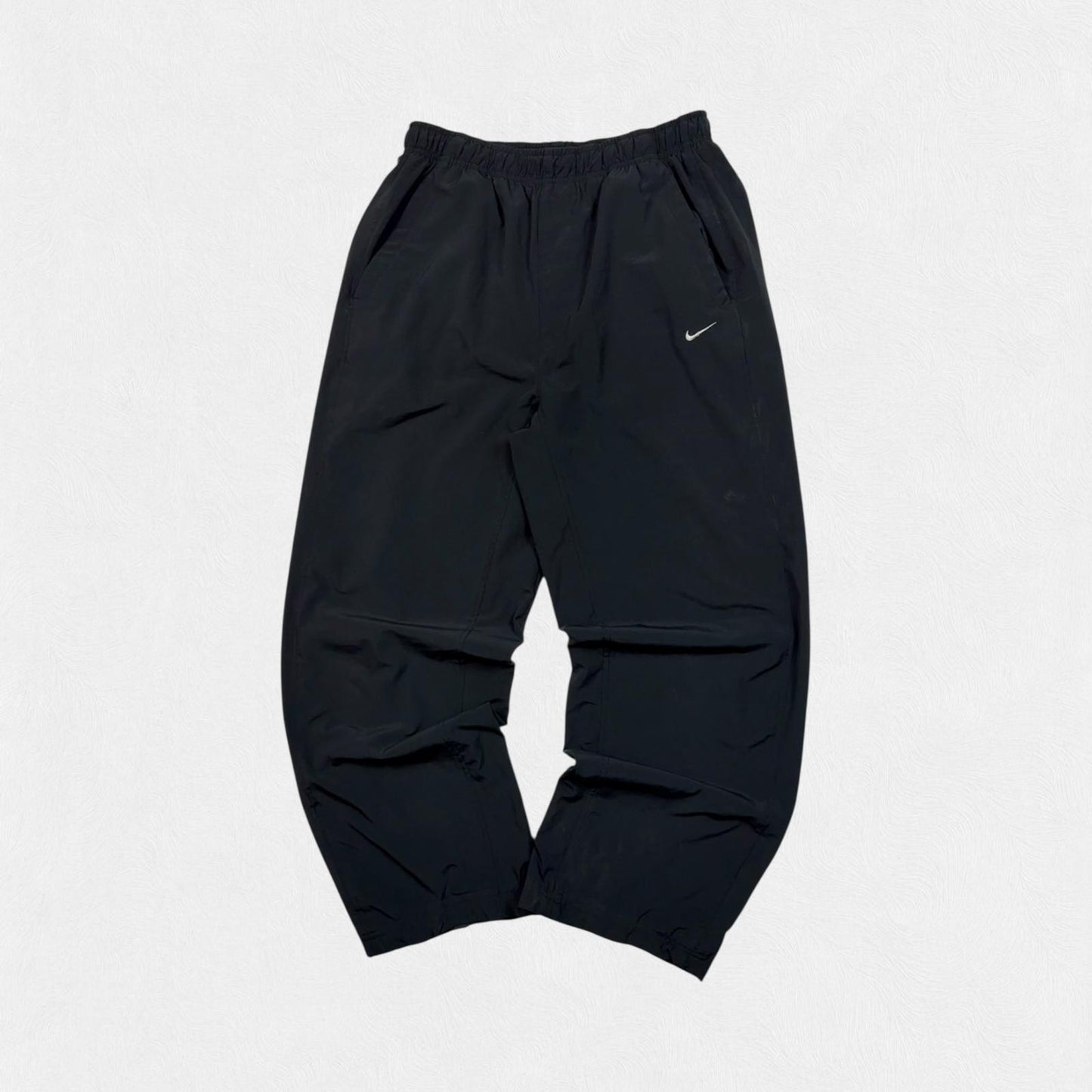 Vintage Nike baggy track pants (M)