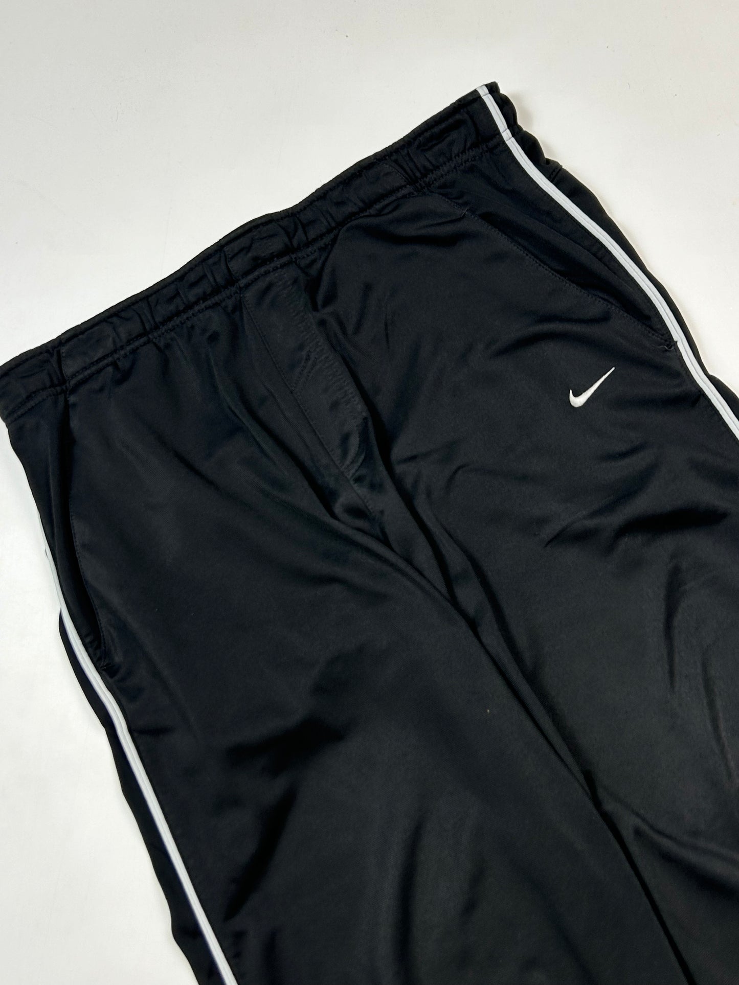 Vintage Nike baggy side stripe track pants (M)
