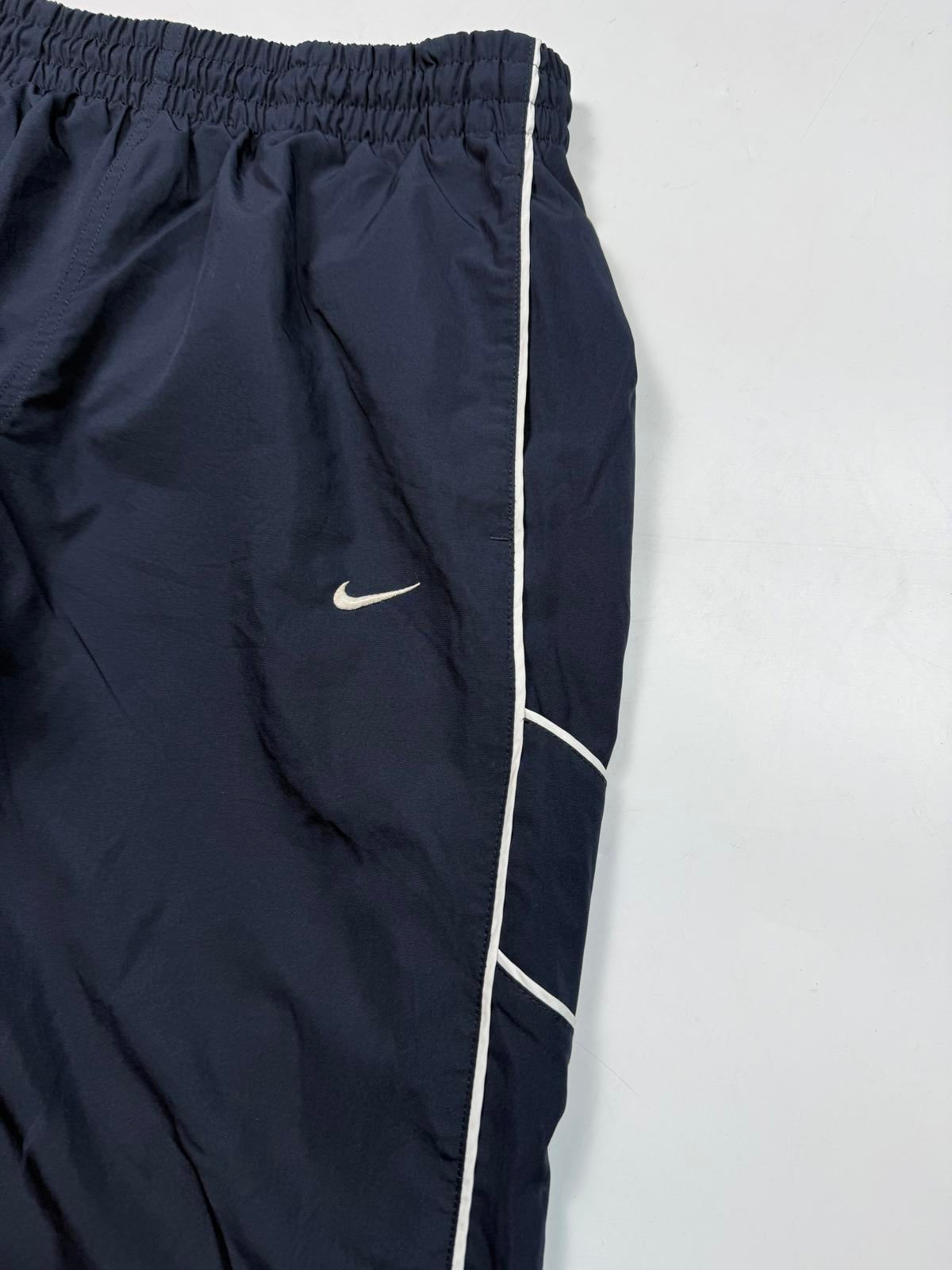 Vintage Nike baggy track pants (L)