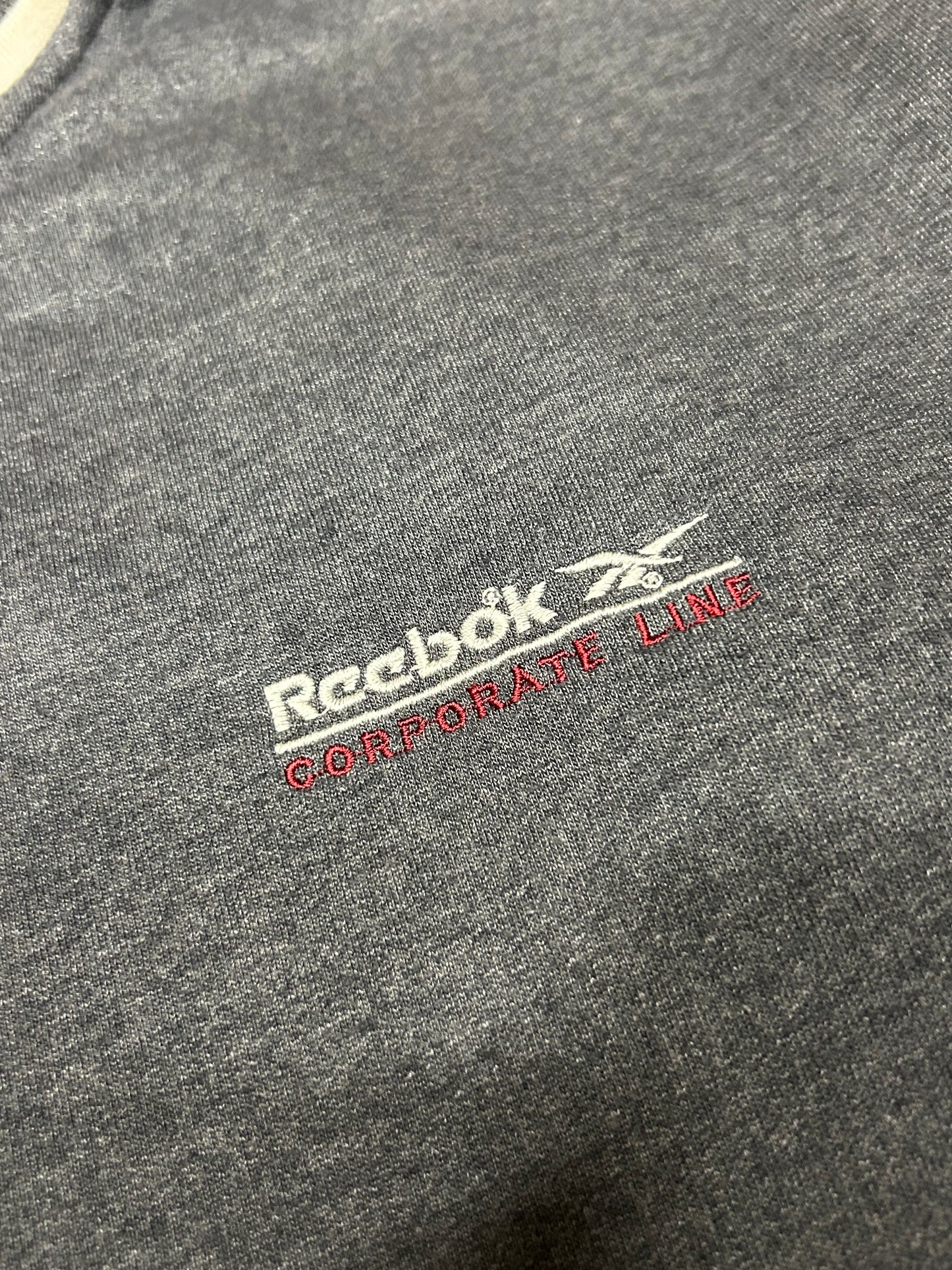 Vintage 90s Reebok sweatshirt (M)