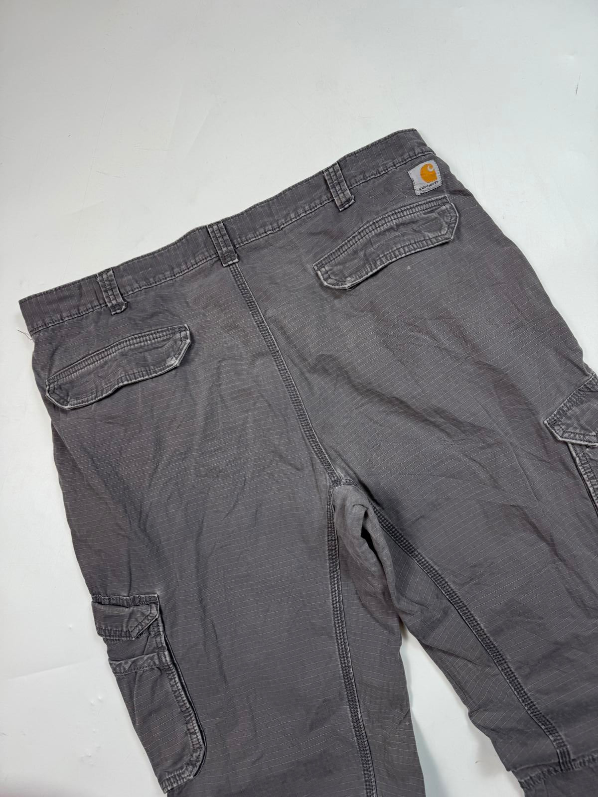 Carhartt baggy cargo pants (W40)