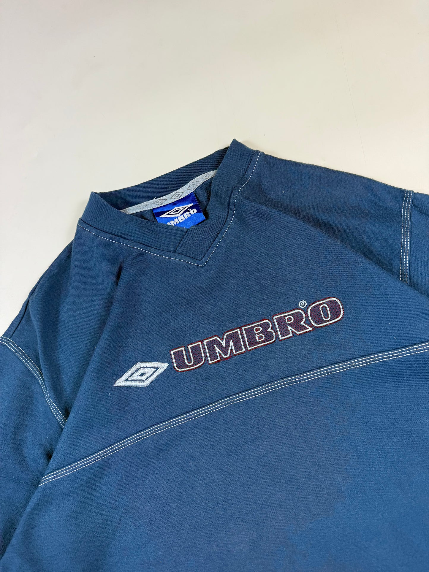 Vintage 90s Umbro spell out sweatshirt (L)