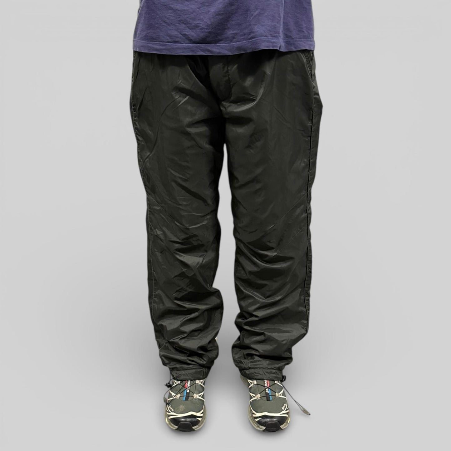 Vintage fleece lined waterproof baggy track pants (M)