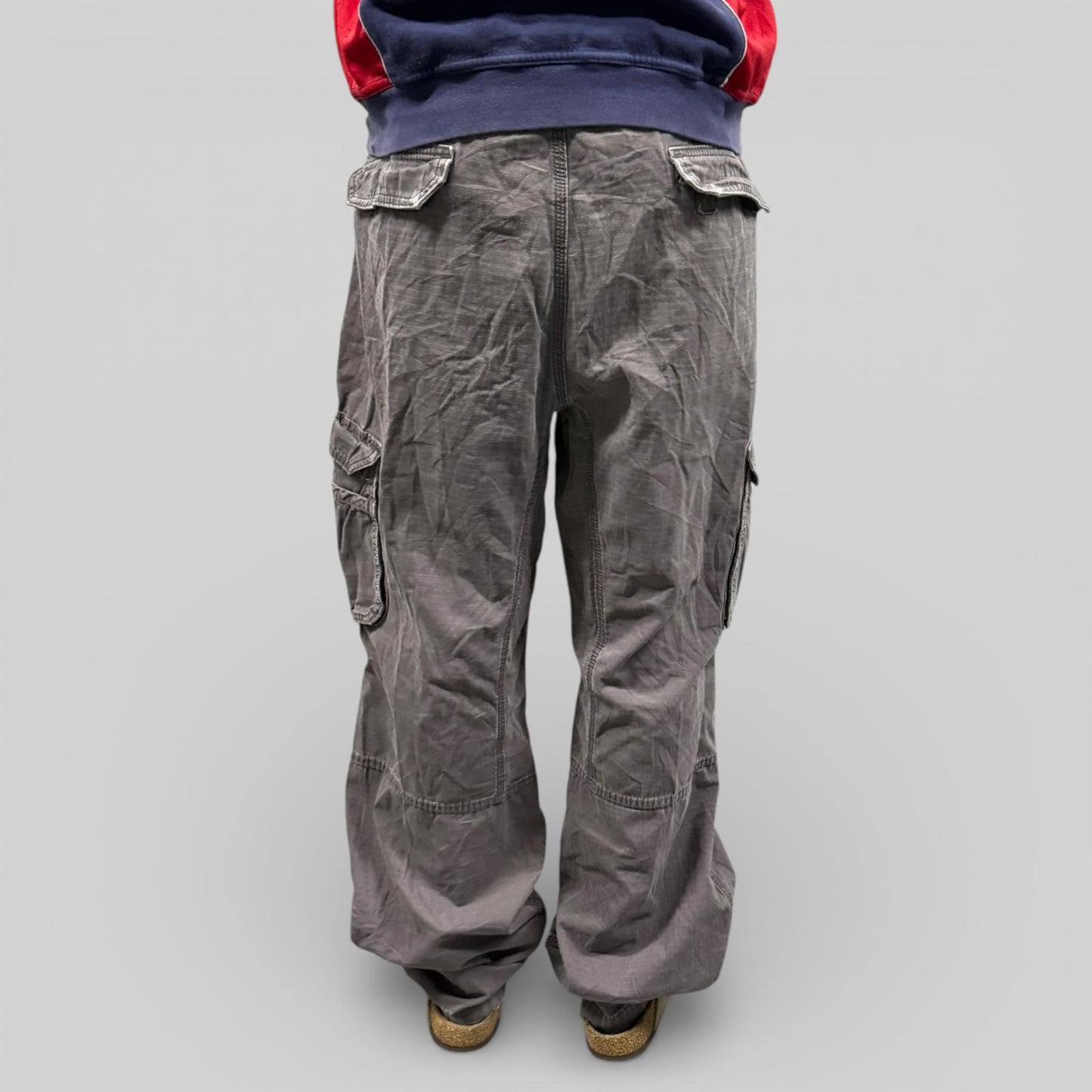 Carhartt baggy cargo pants (W40)