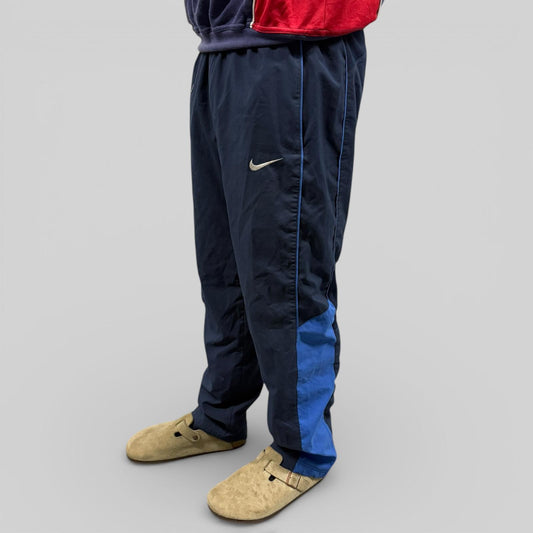 Vintage Nike side stripe baggy track pants (M)