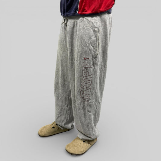 Vintage Nike baggy joggers (XXL)