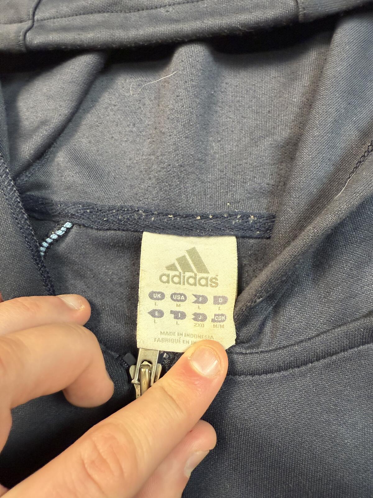 Vintage Y2K Adidas zip up hoodie (L)