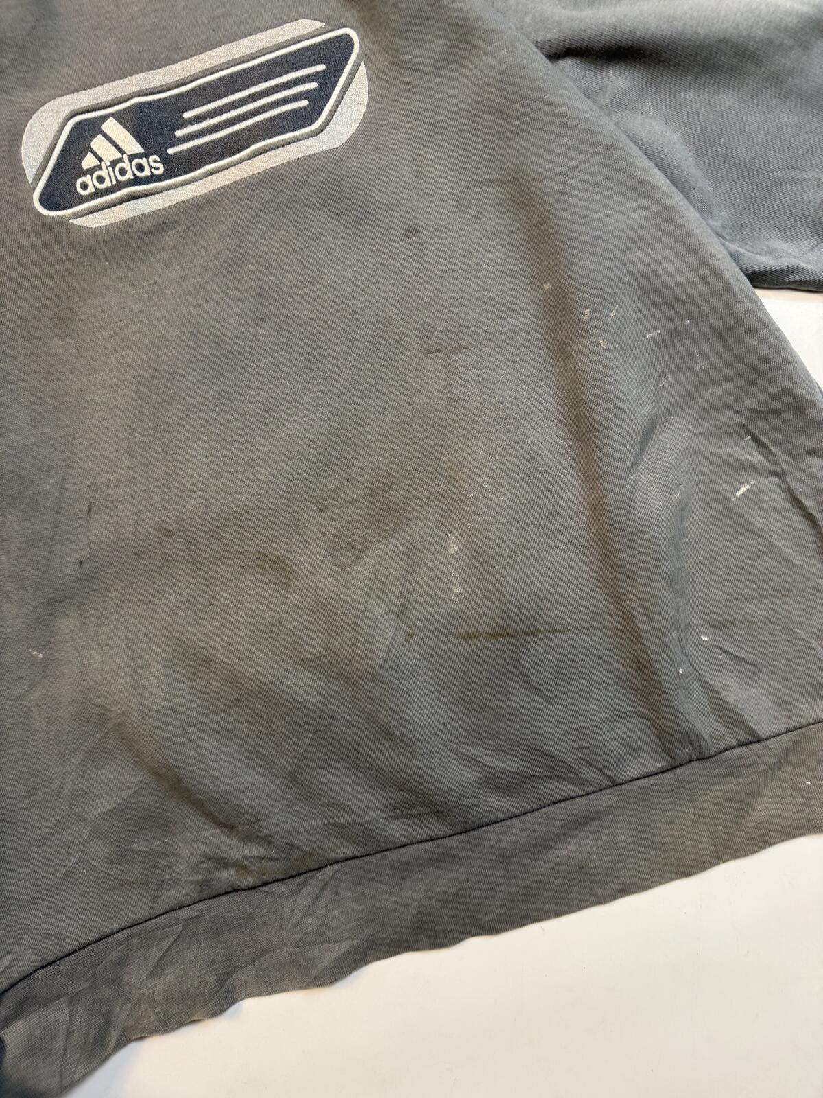 Vintage Y2K Adidas centre logo sweatshirt (M)