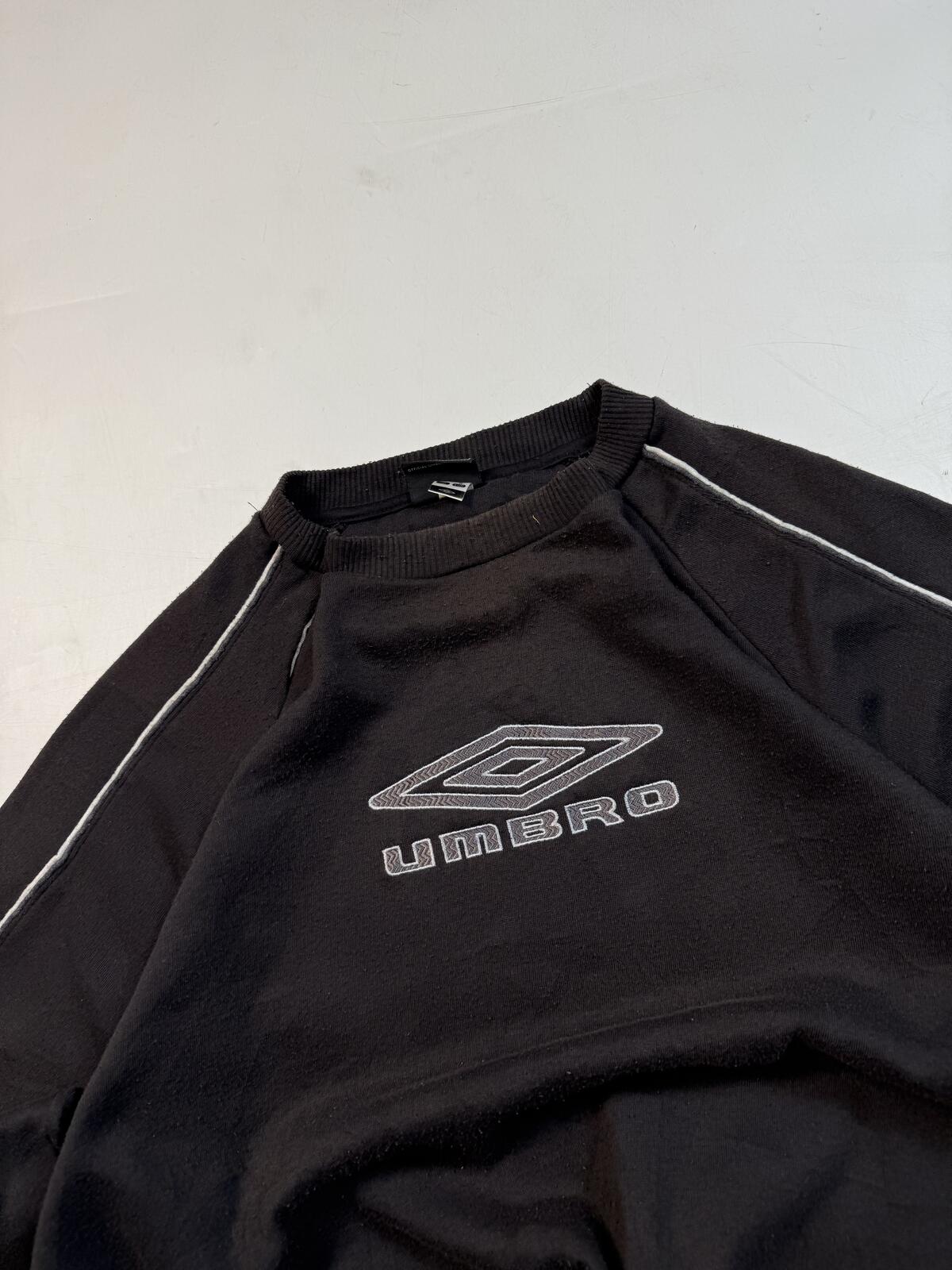 Vintage Y2K Umbro centre logo sweatshirt (M)