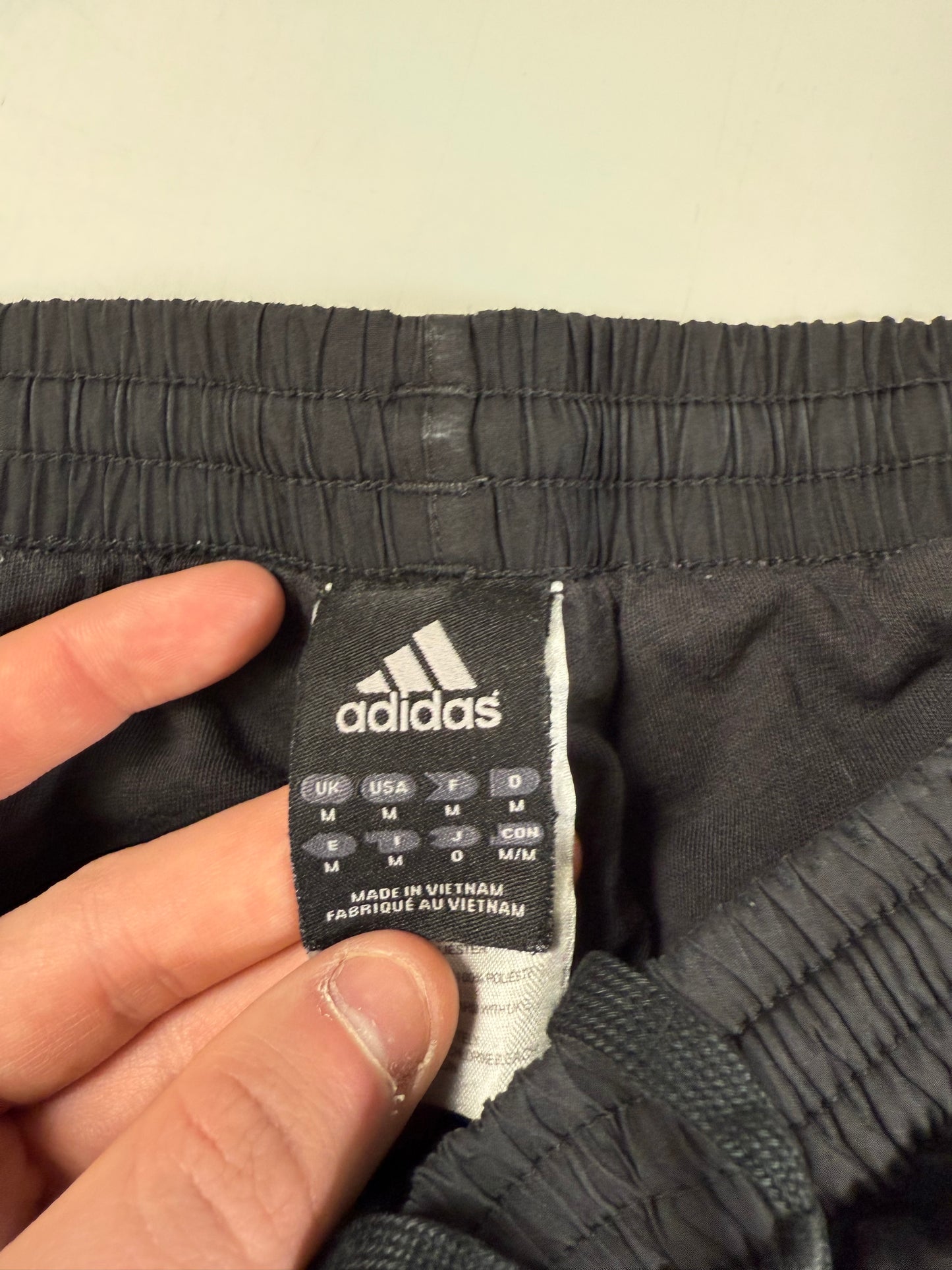 Vintage Adidas baggy track pants (M)