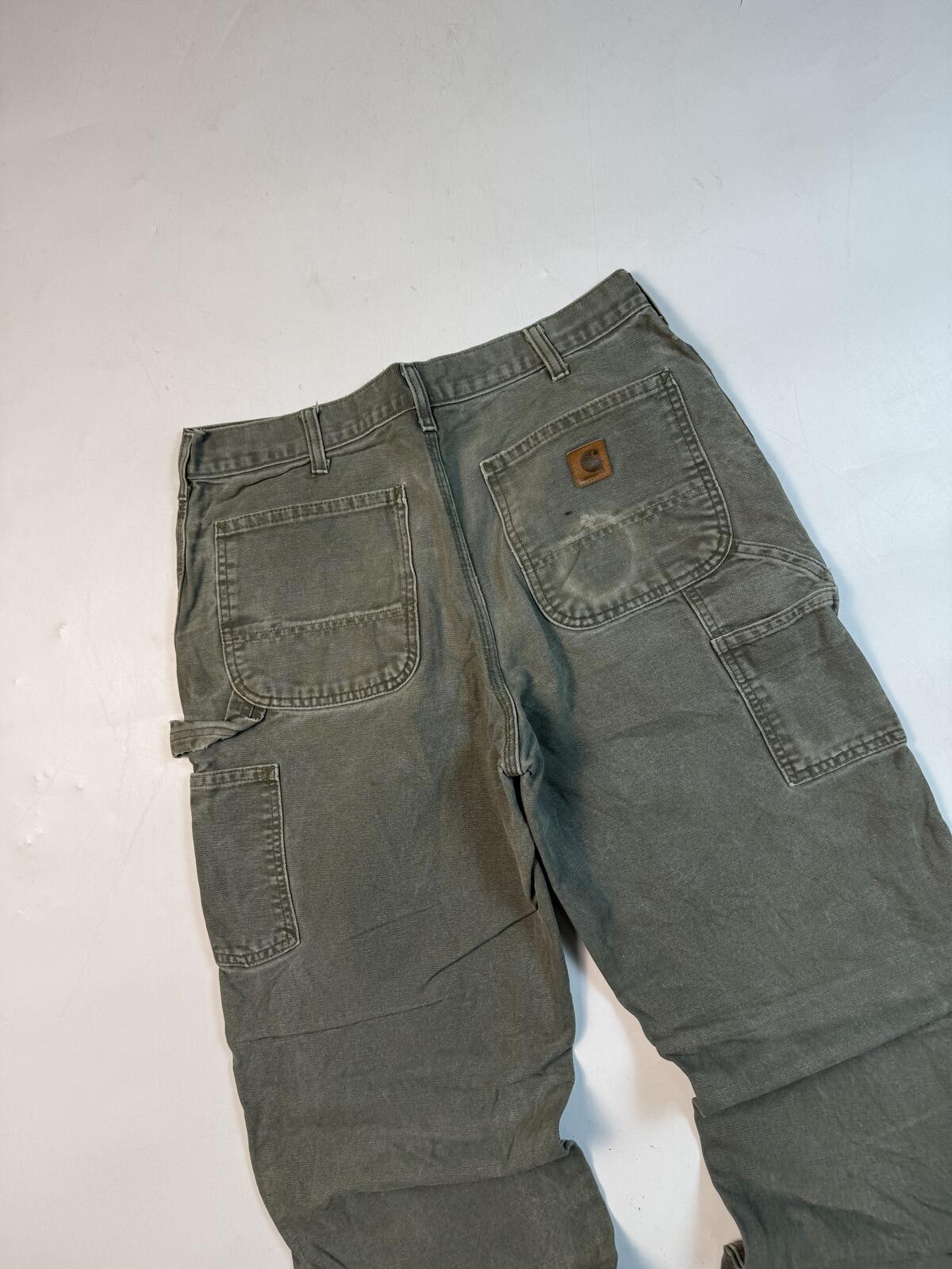 Vintage Carhartt baggy carpenter pants (W32)