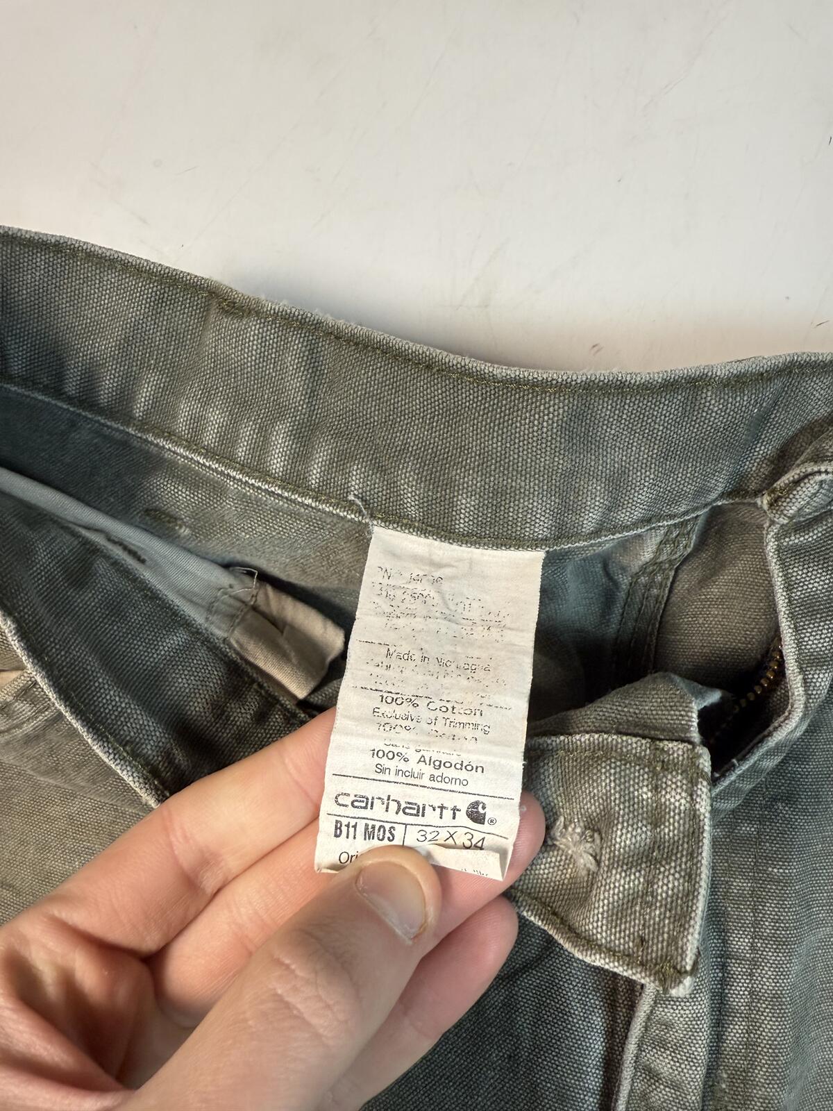 Vintage Carhartt baggy carpenter pants (W32)