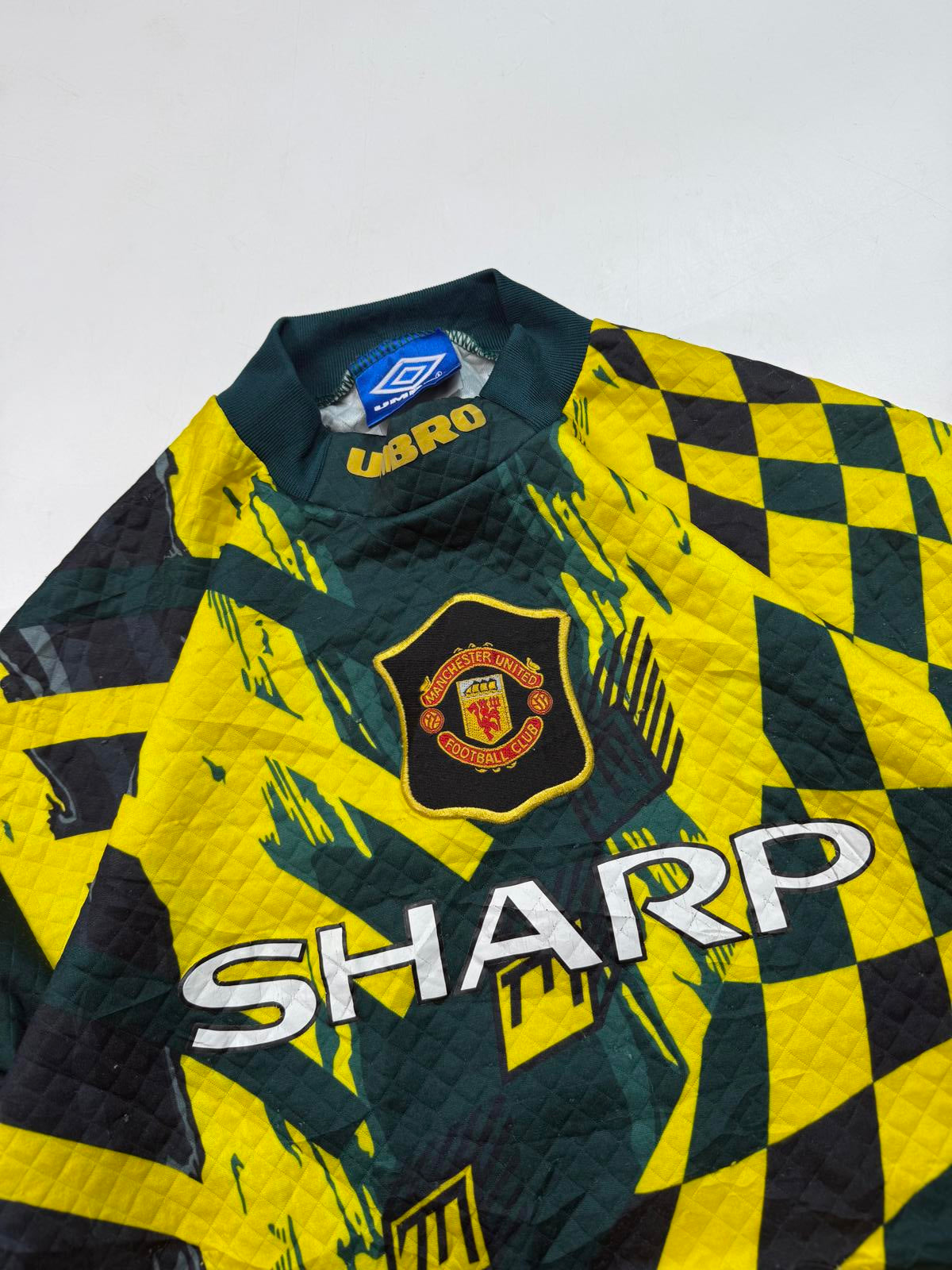 Vintage Manchester United 1995/96 Umbro third goalkeeper football shirt (Y)