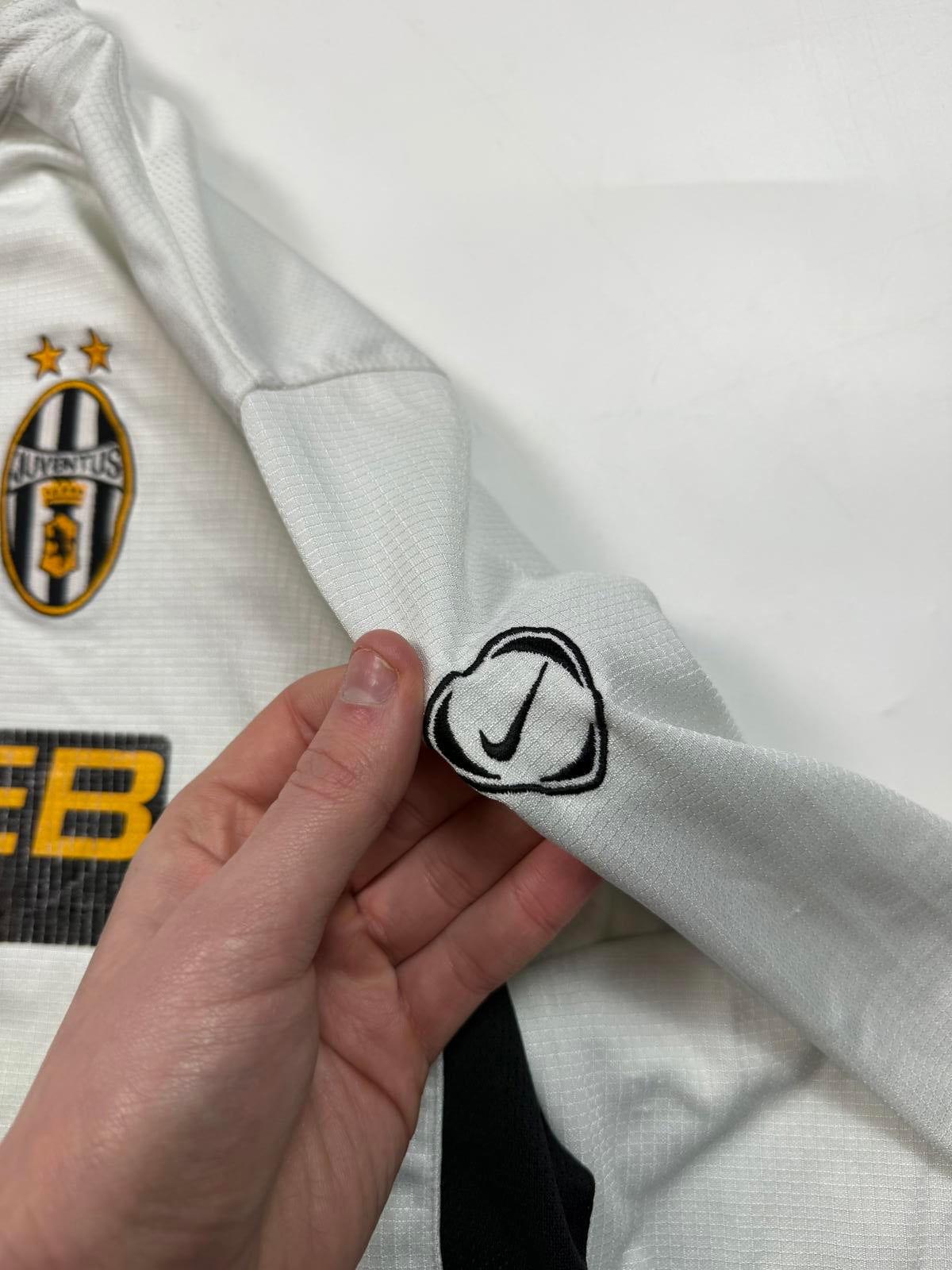 Vintage Juventus 2003/04 Nike training football shirt (XL)