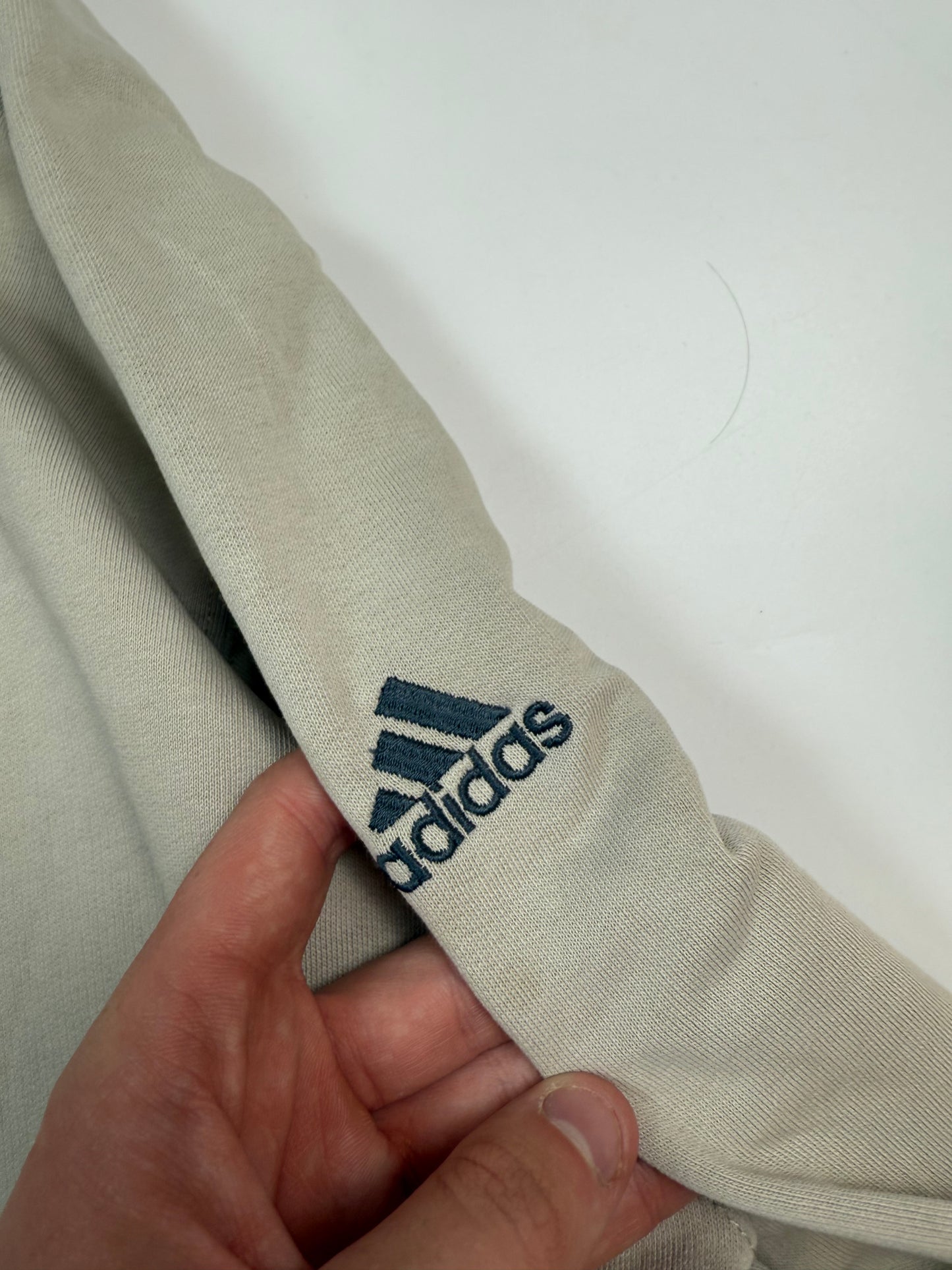 Vintage Adidas centre logo sweatshirt (L)