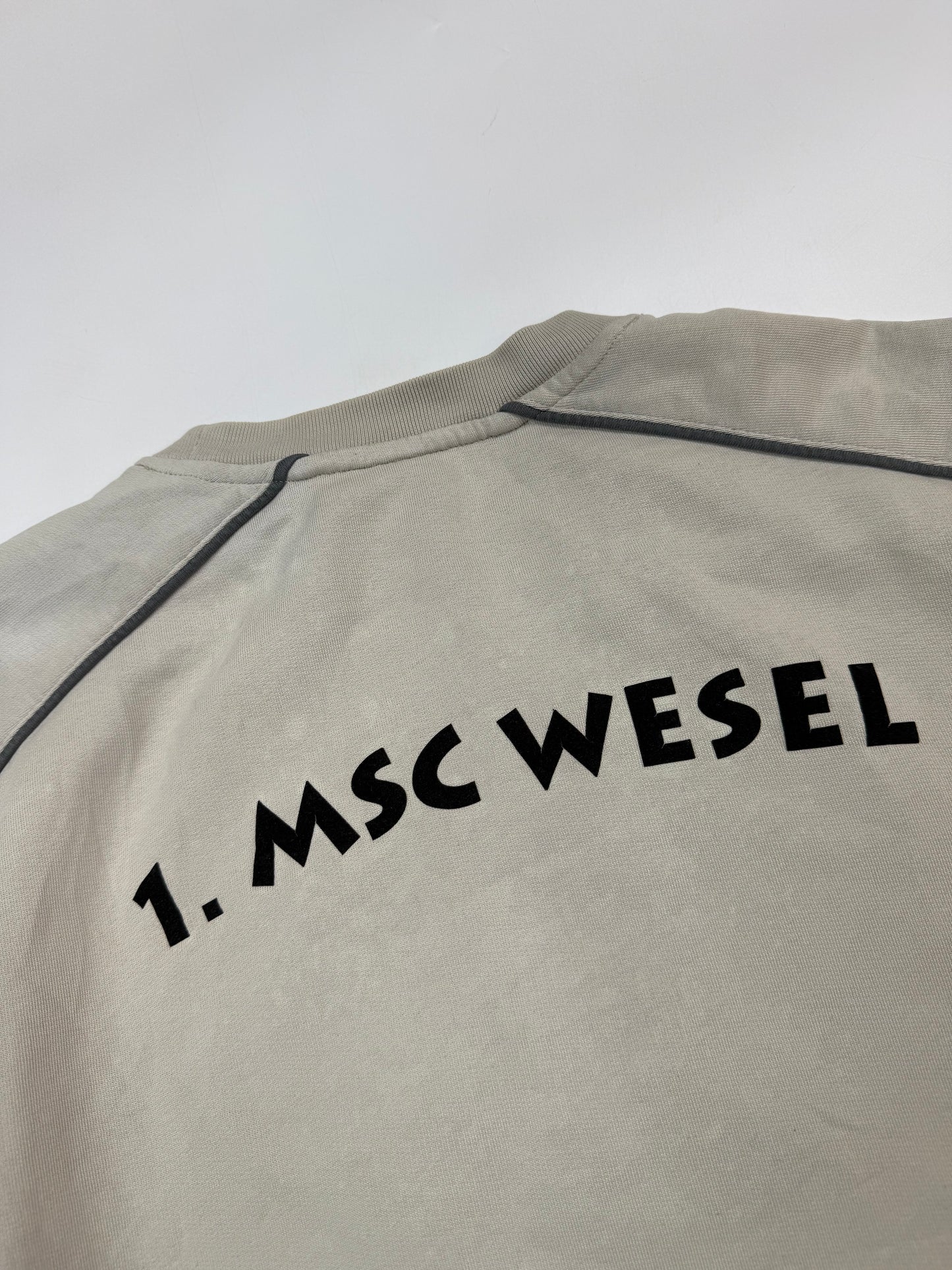 Vintage Adidas centre logo sweatshirt (L)