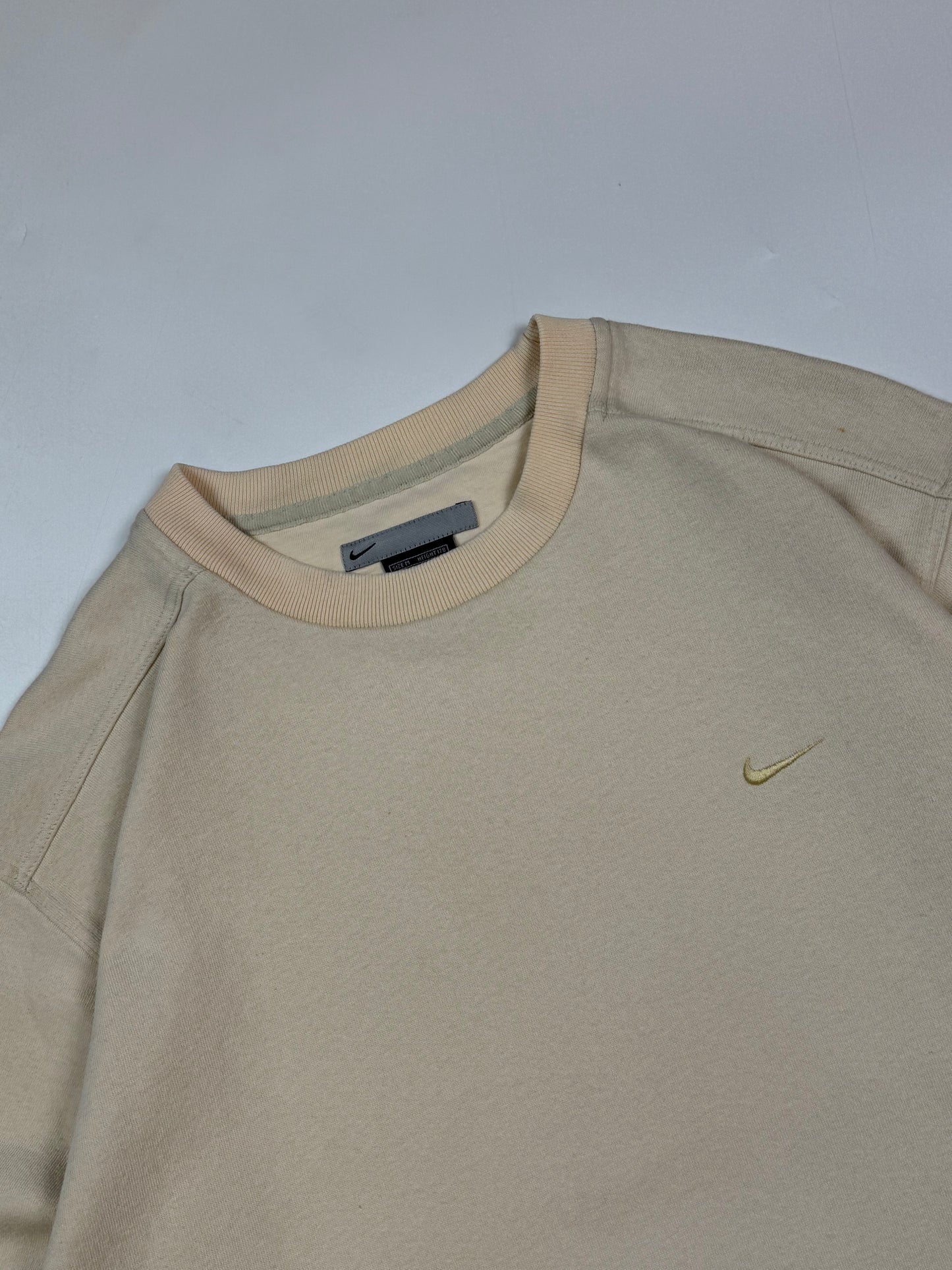 Vintage Nike mini swoosh sweatshirt (M)