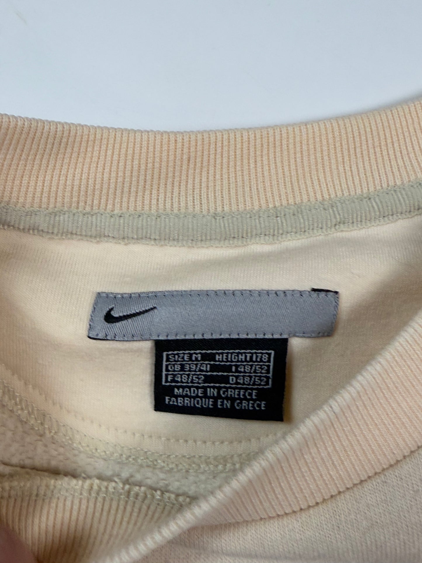 Vintage Nike mini swoosh sweatshirt (M)