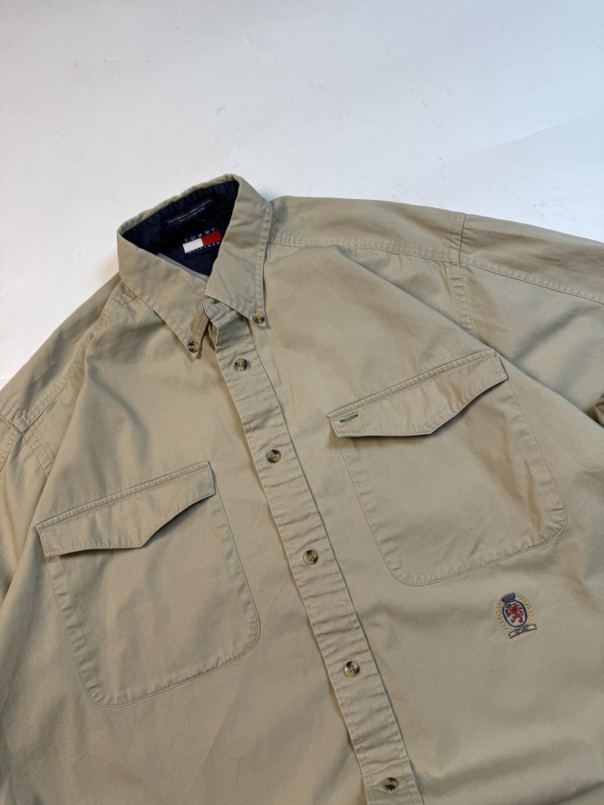Vintage 90s Tommy Hilfiger button up shirt (L)