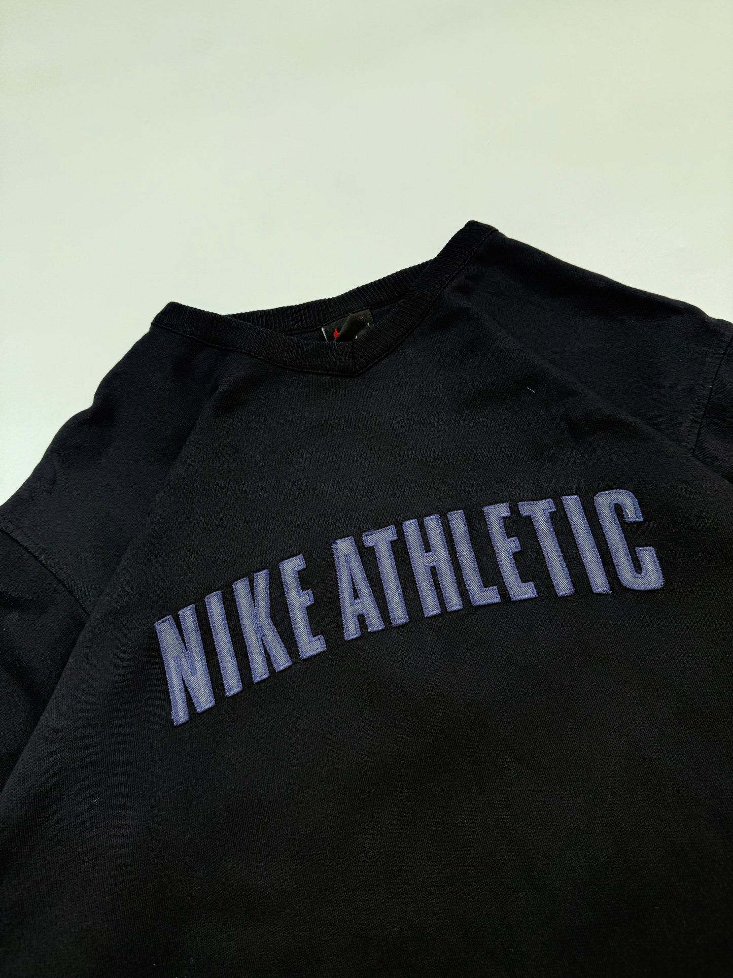 Vintage 90s Nike athletic spell out sweatshirt (M)