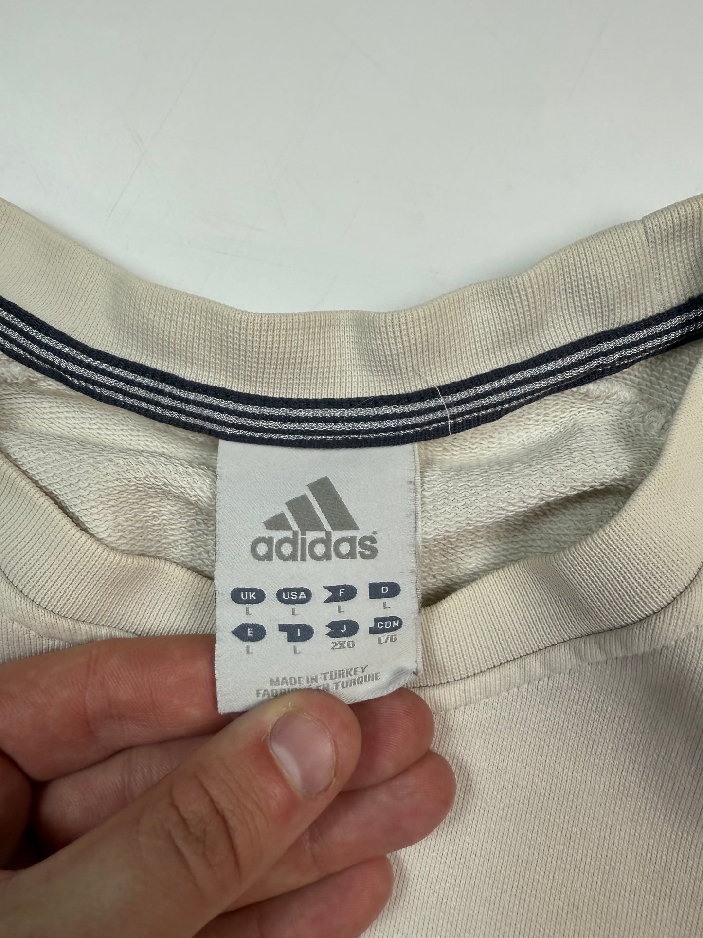 Vintage Adidas centre logo sweatshirt (M)