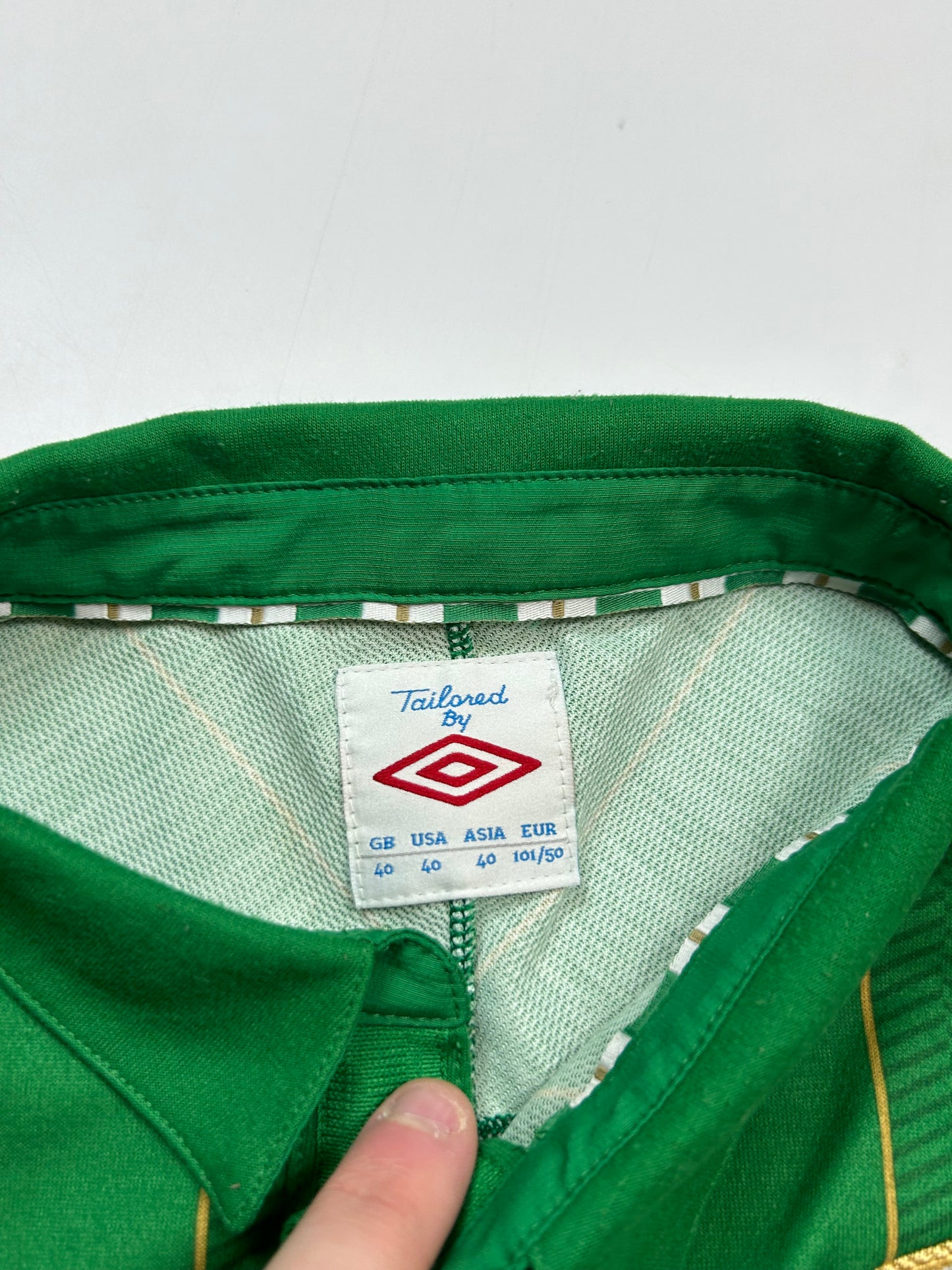 Ireland 2011/12 Umbro home football shirt (M)