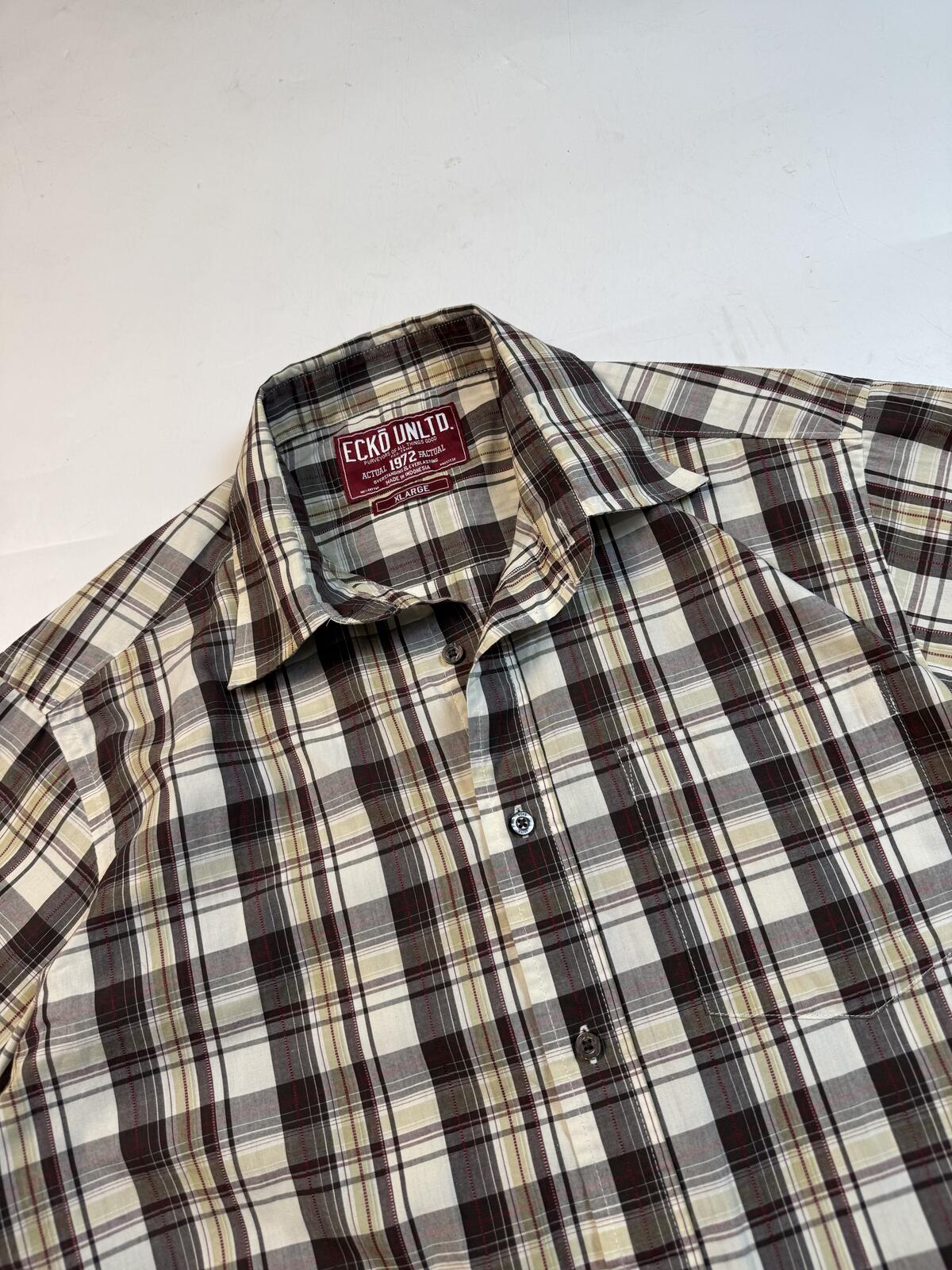 Vintage Y2K Ecko Unltd checkered short sleeve shirt (XL)