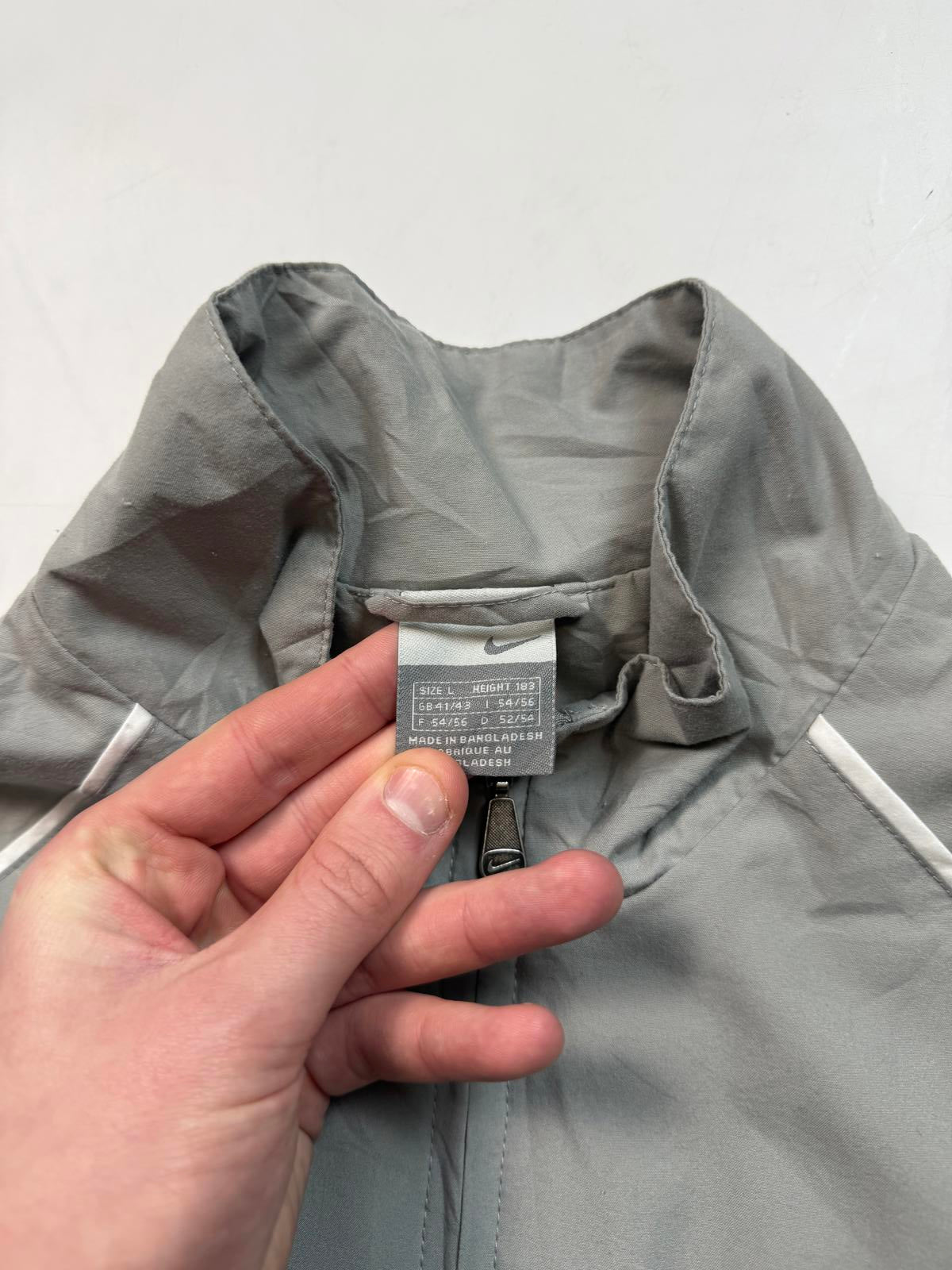 Vintage Nike track jacket (L)