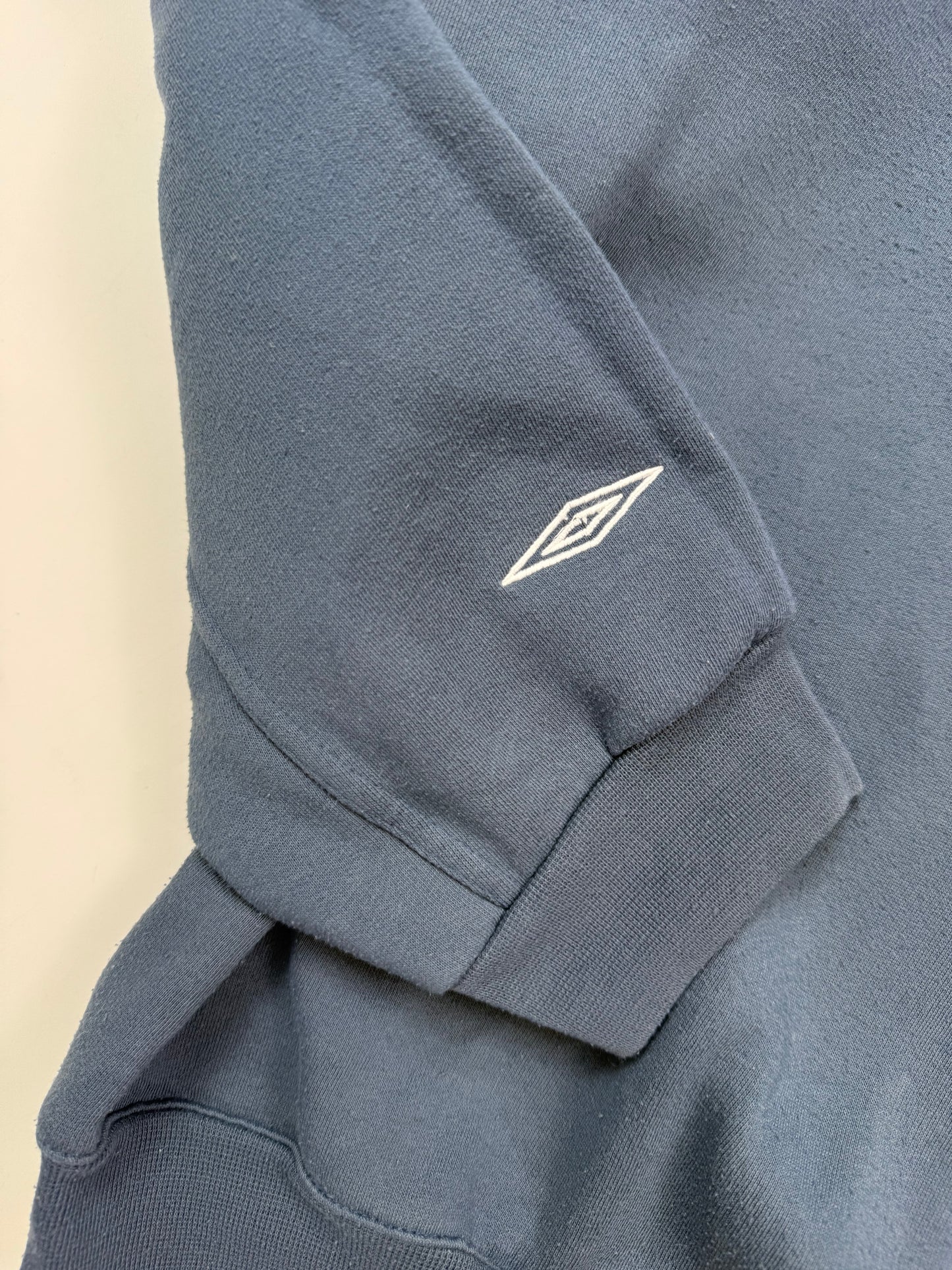 Vintage Umbro centre logo sweatshirt (L)