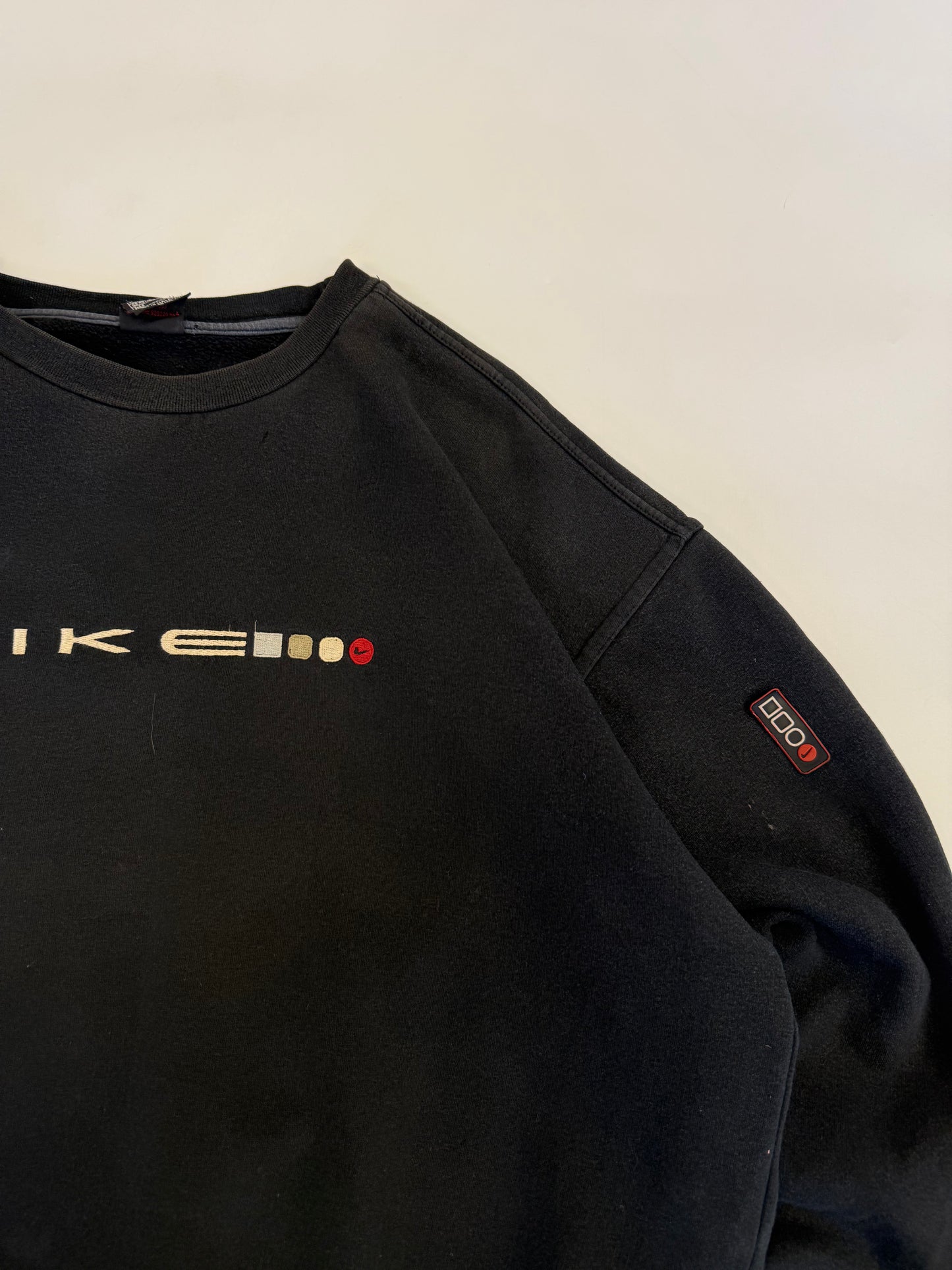 Vintage 90s Nike spell out sweatshirt (XL)