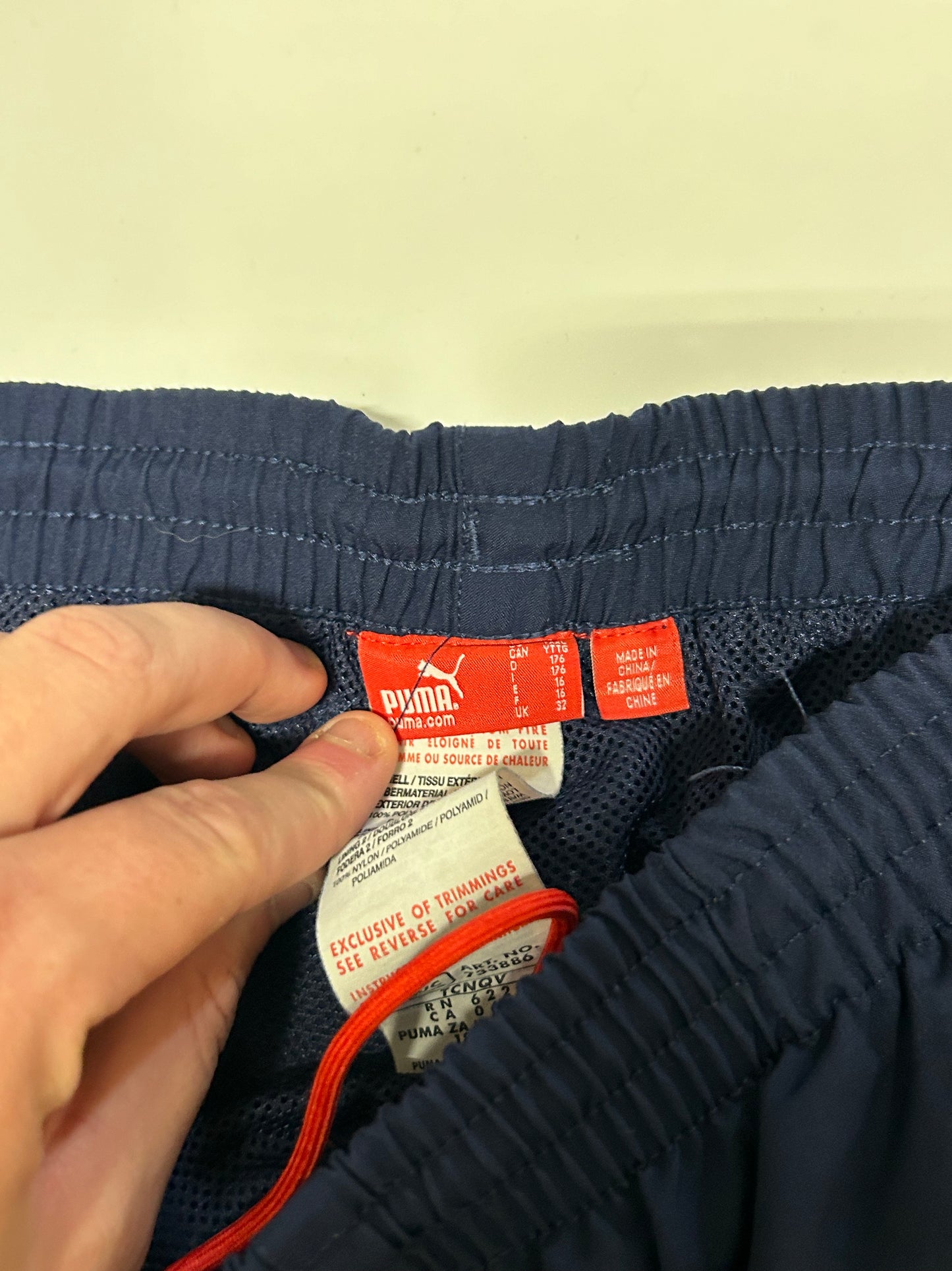 Vintage Italy 2006 Puma track pants (L)