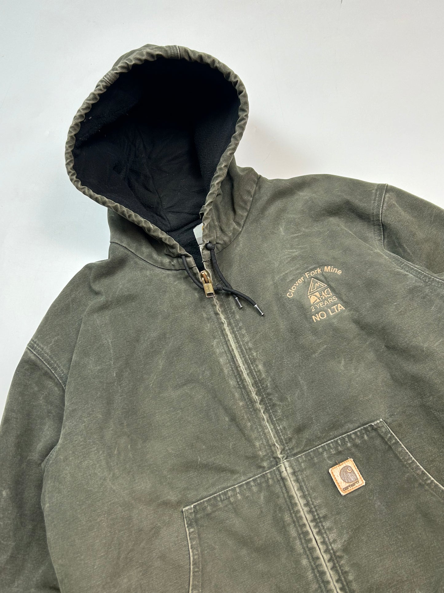 Vintage Carhartt hooded active jacket (L)