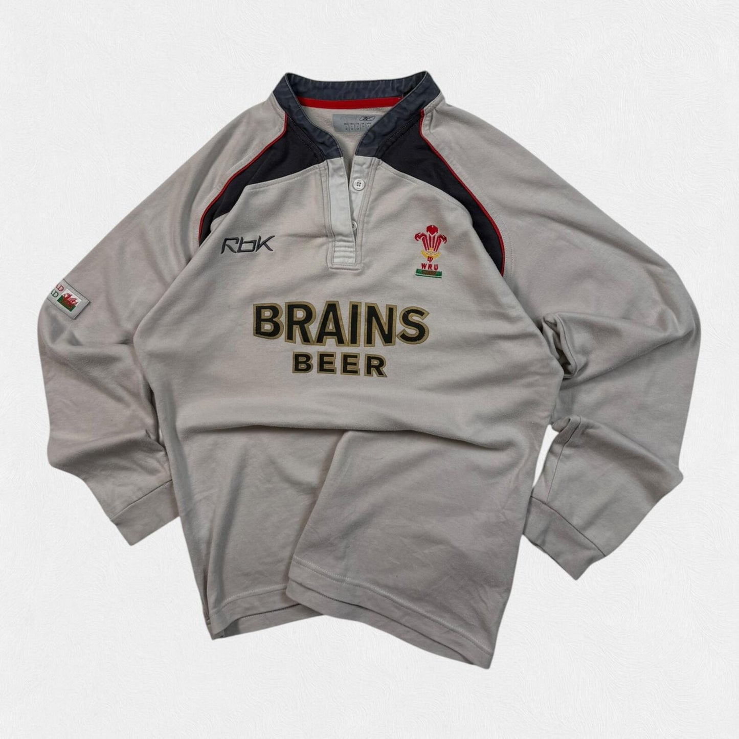 Vintage Wales 2005-07 Reebok away rugby union shirt (14)