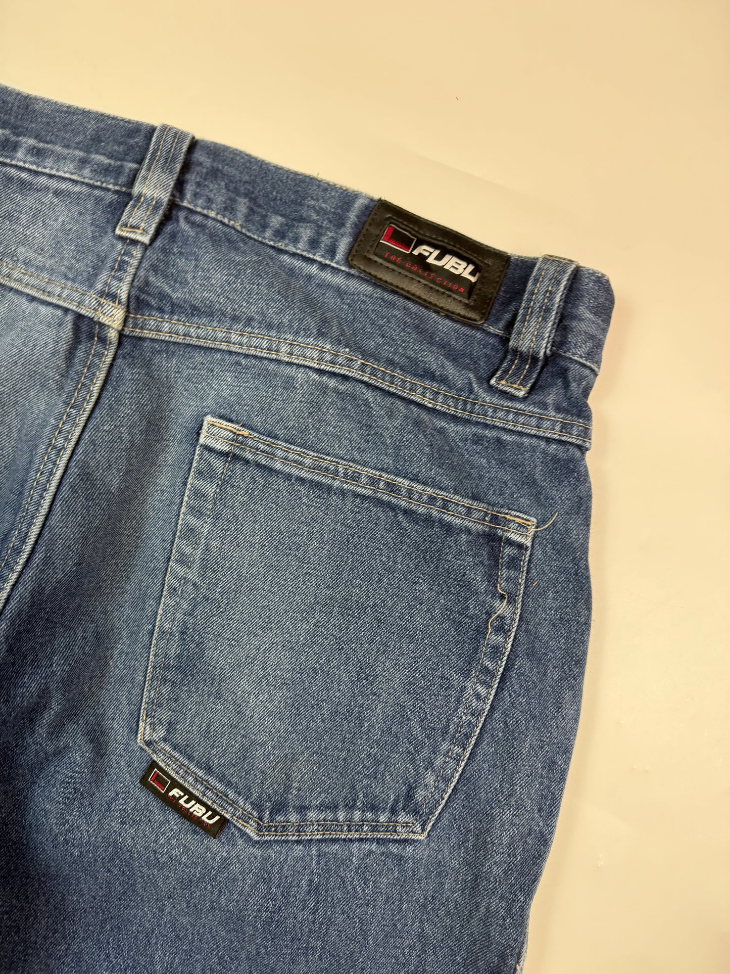 Vintage Fubu baggy denim jeans (W38)