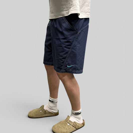 Vintage Nike spell out sport shorts (M)