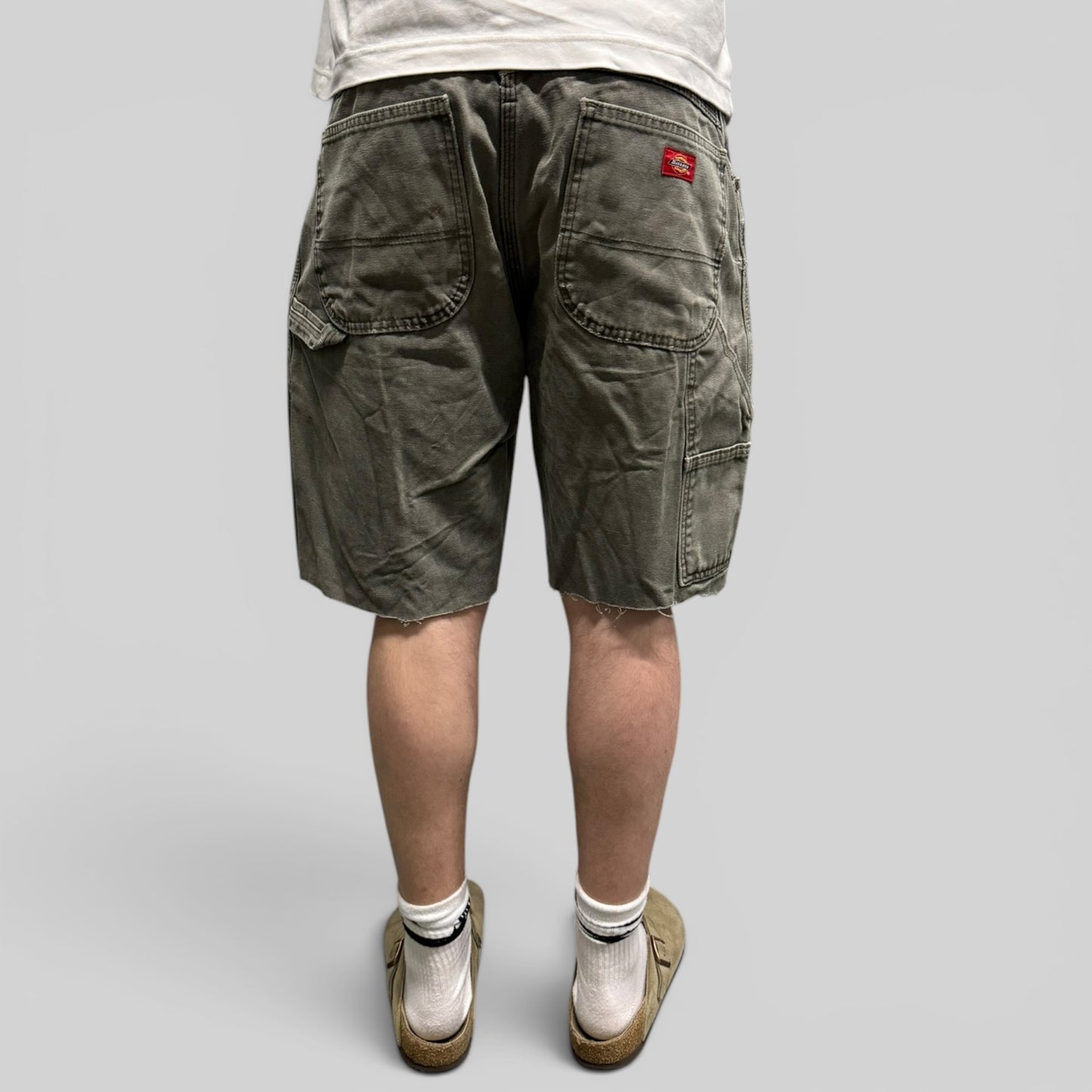 Vintage Dickies baggy carpenter shorts (W34)