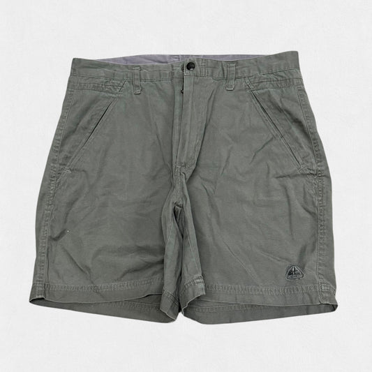 Nike ACG shorts (M)