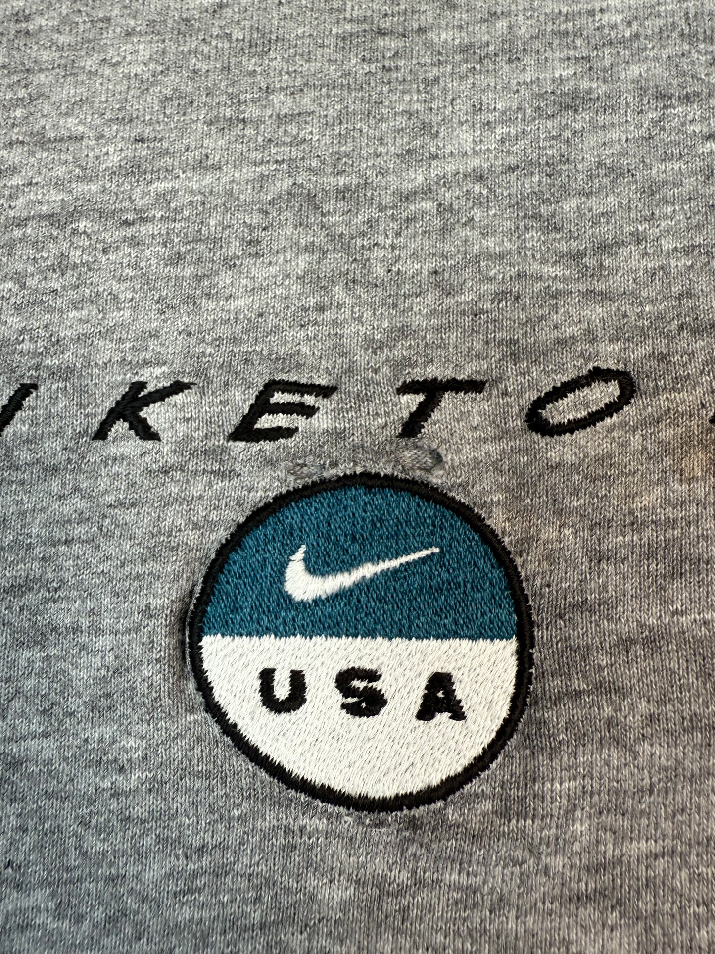 Vintage 90s Nike Town spell out tee (XL)